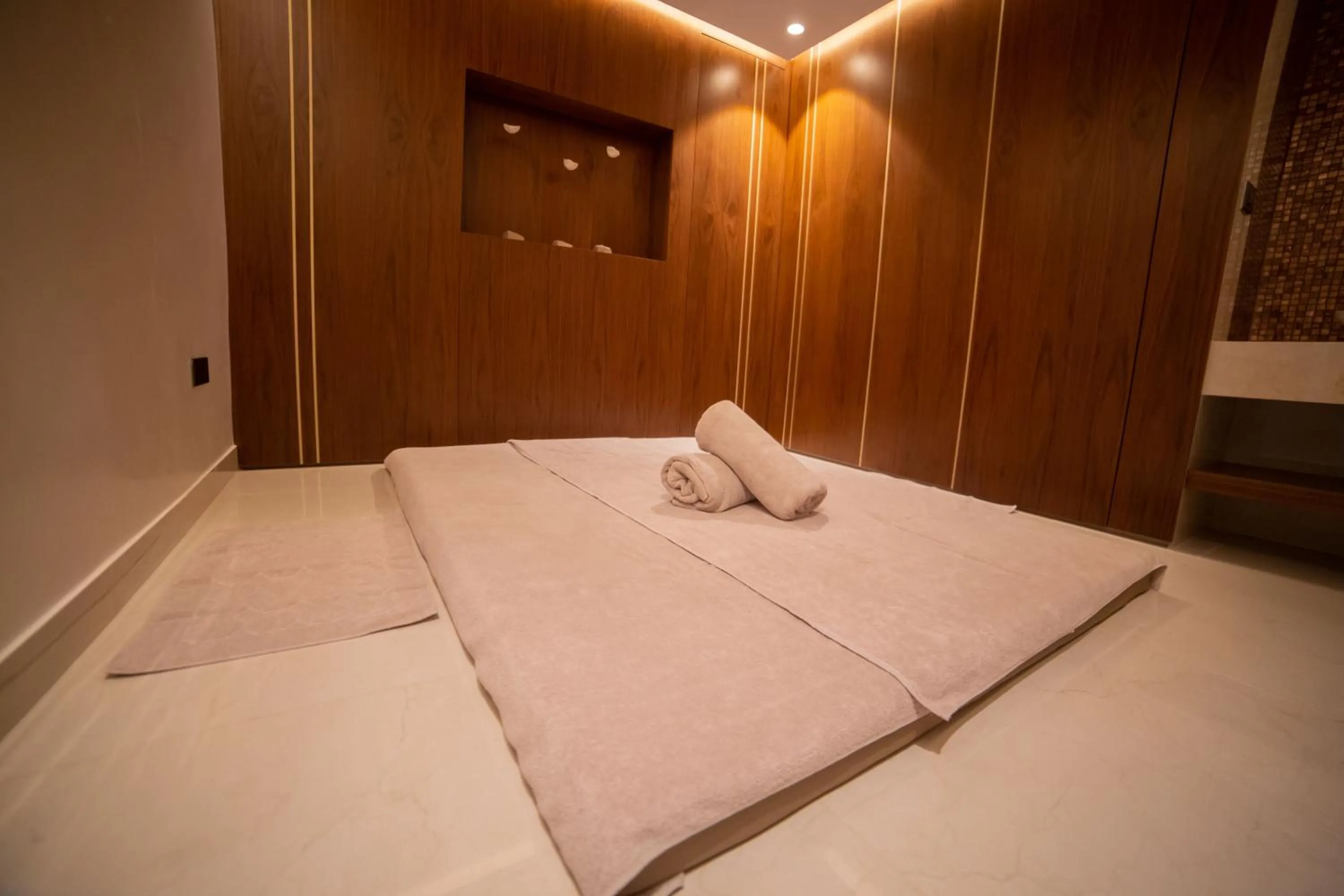 Spa and wellness centre/facilities, Bed in OCEANA Hotel & Spa