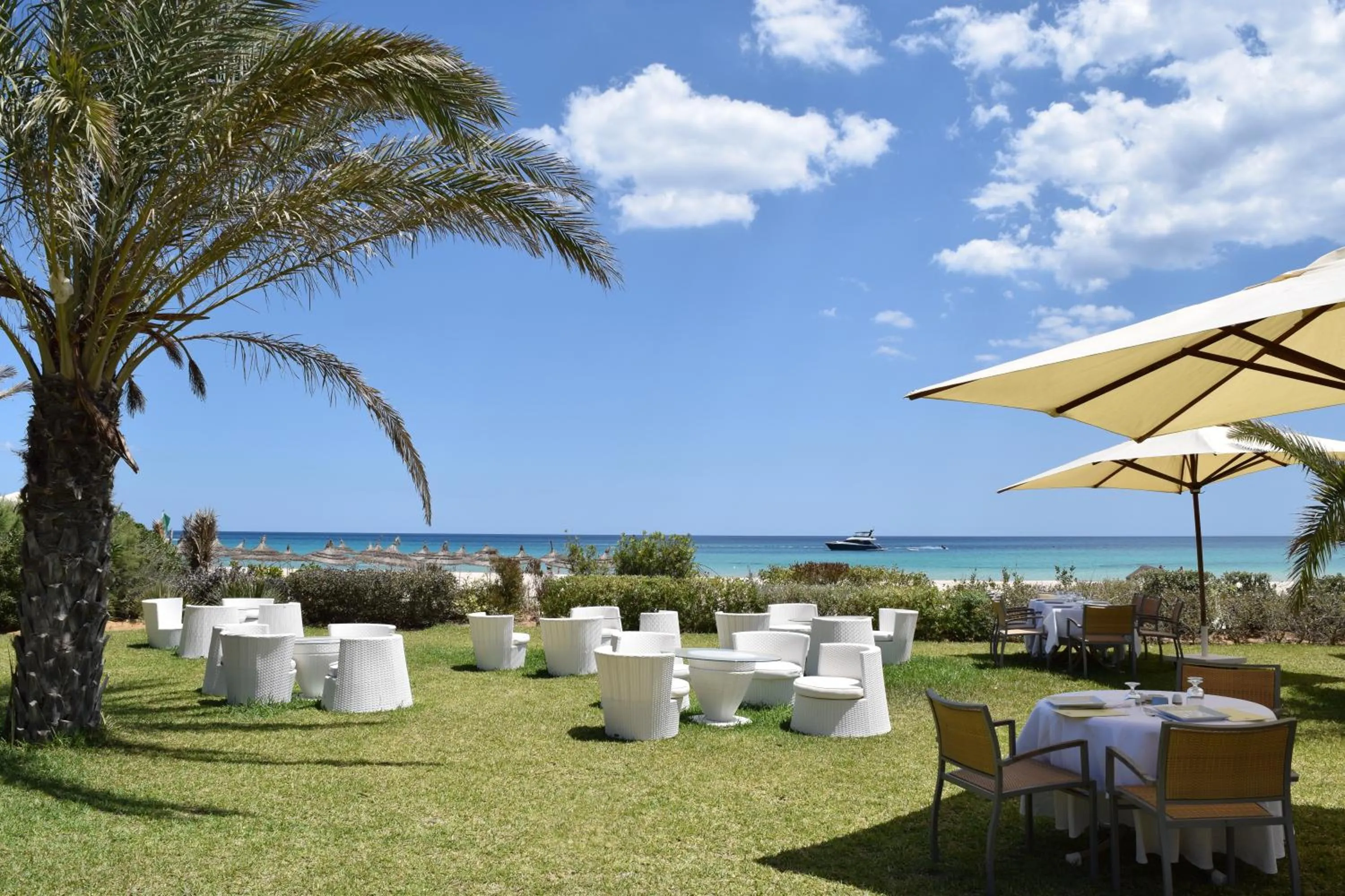 Restaurant/places to eat in OCEANA Hotel & Spa