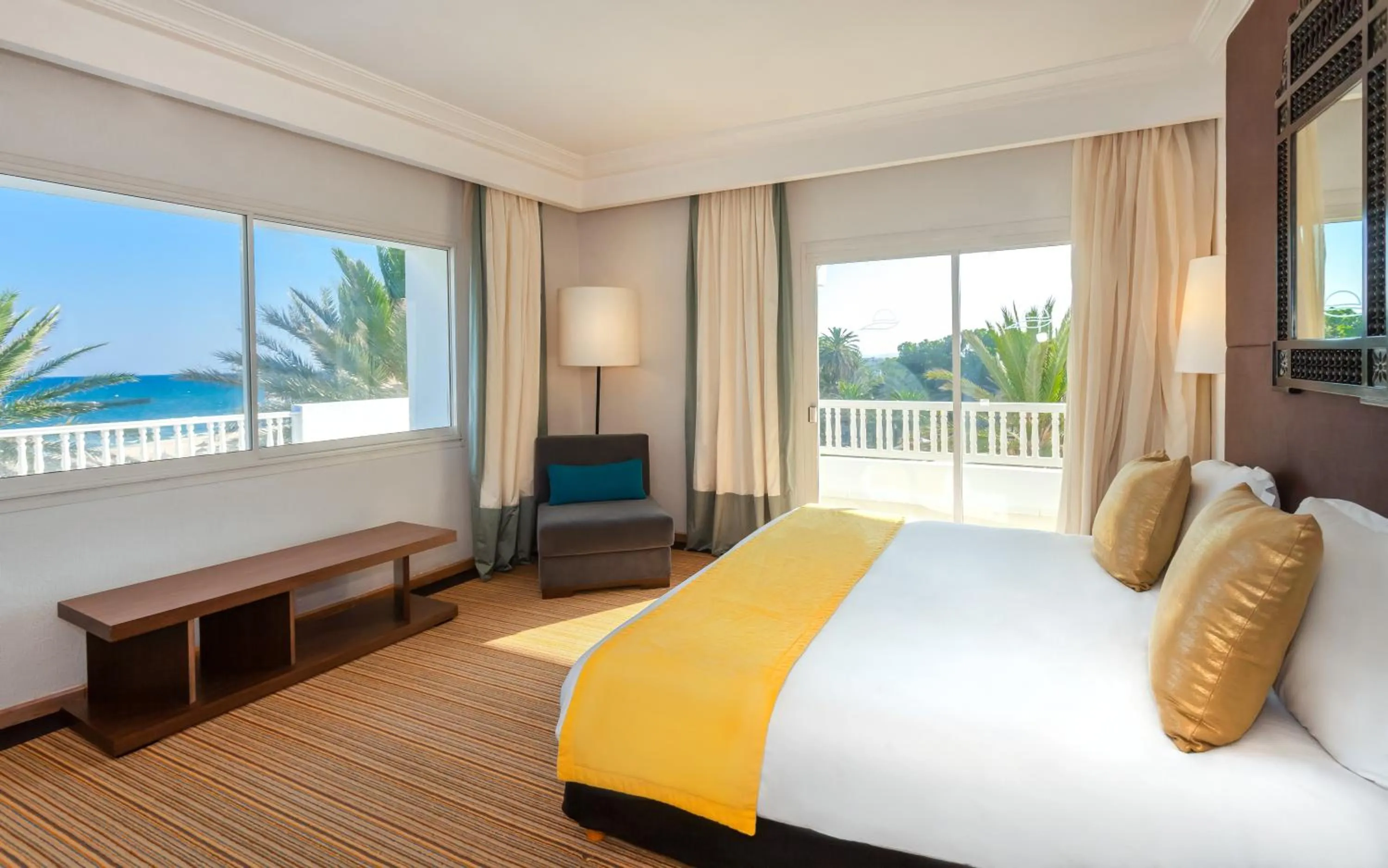 Balcony/Terrace, Bed in OCEANA Hotel & Spa