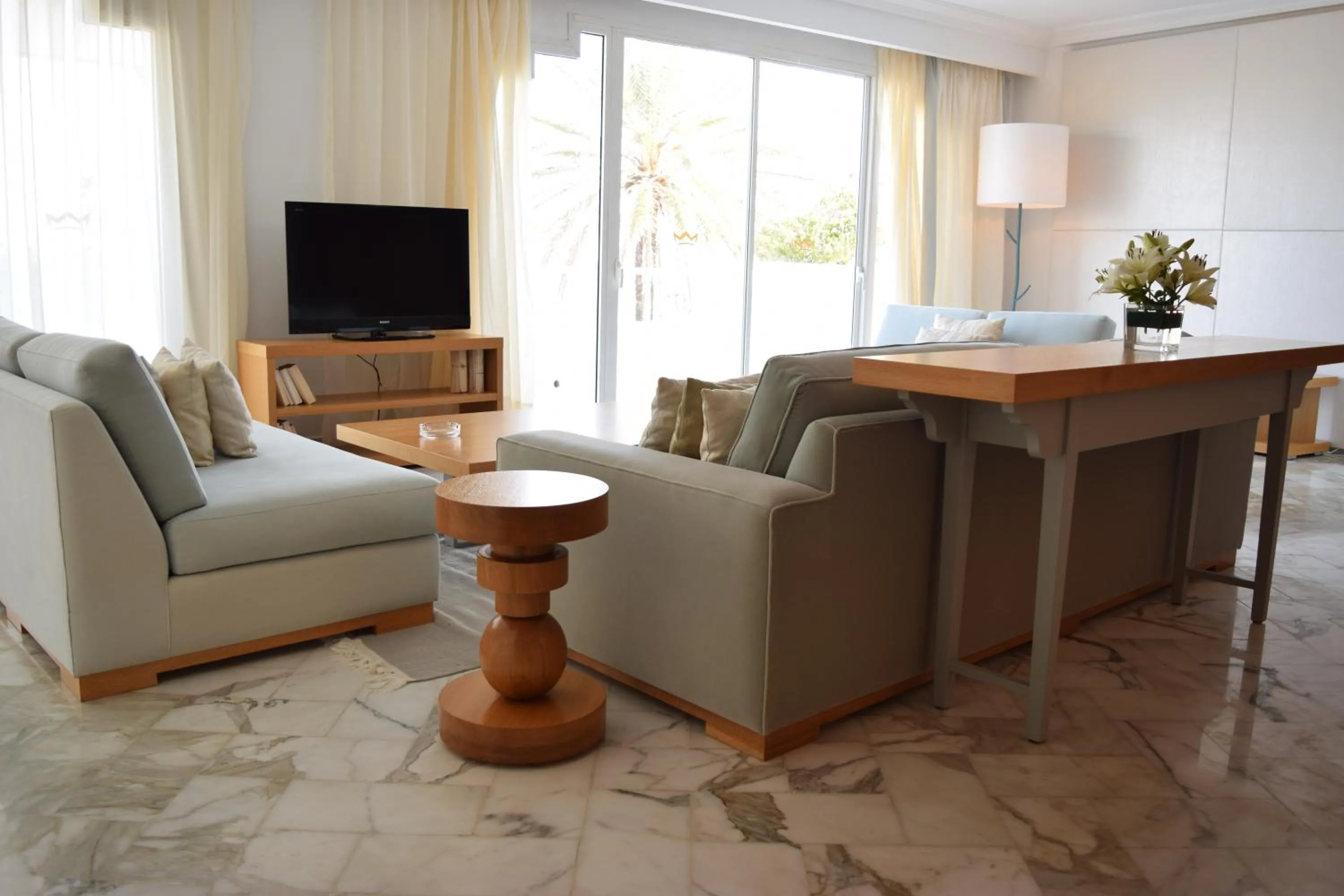 TV and multimedia in OCEANA Hotel & Spa