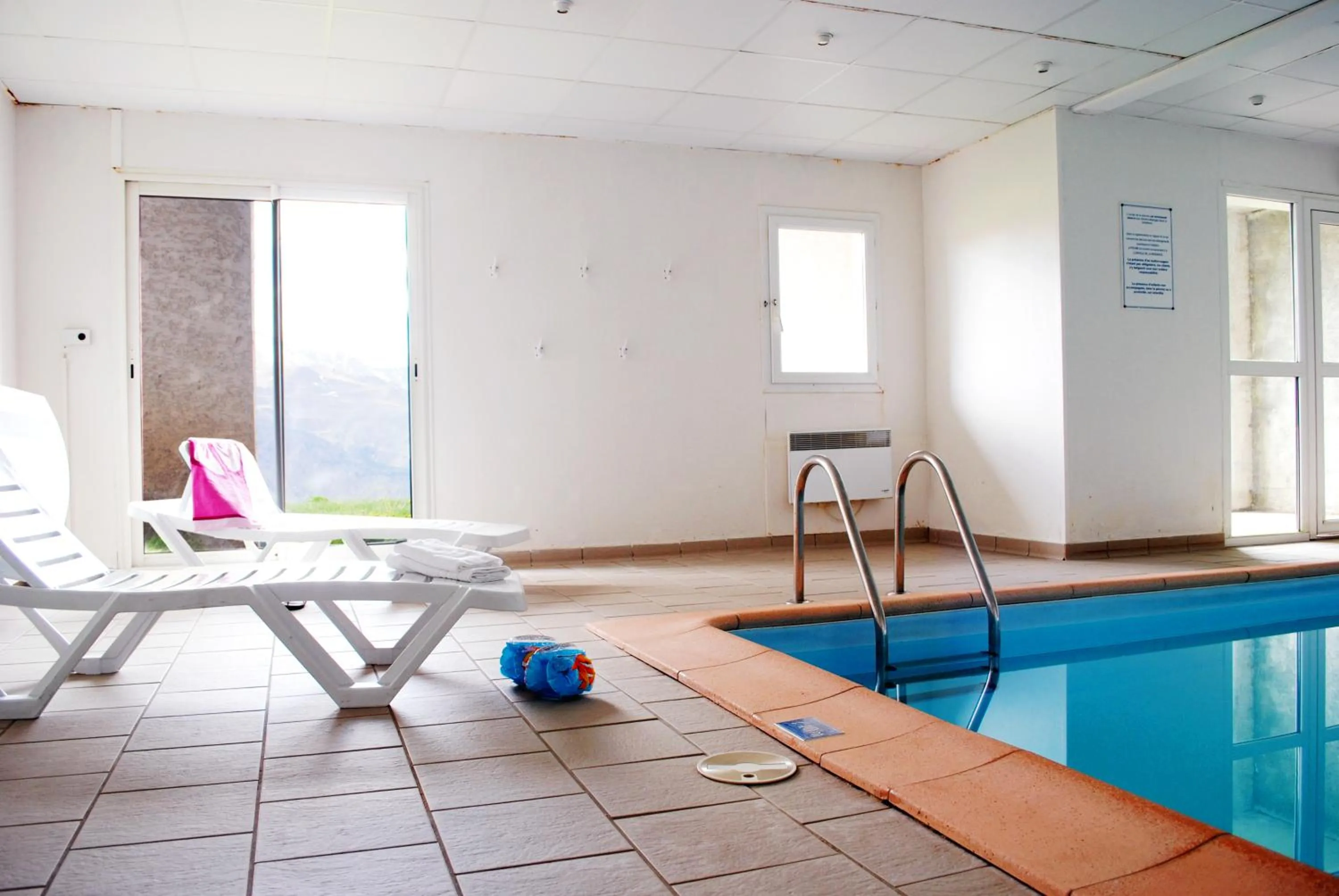 Swimming pool in Résidence Néméa Royal Peyragudes