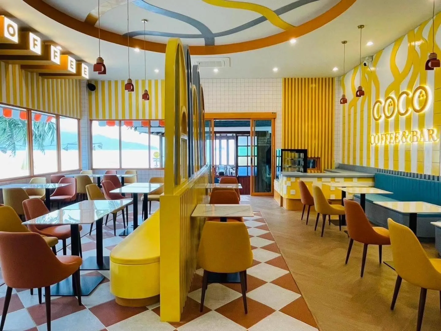 Lounge or bar in Coconut Beach Resort, Koh Chang