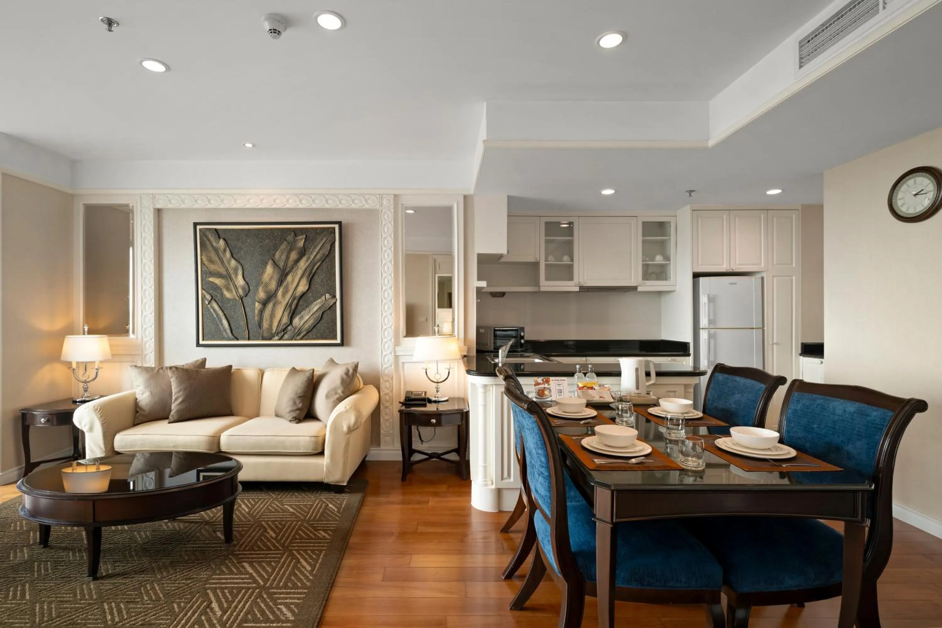 Living room in Grande Centre Point Hotel Ratchadamri Bangkok