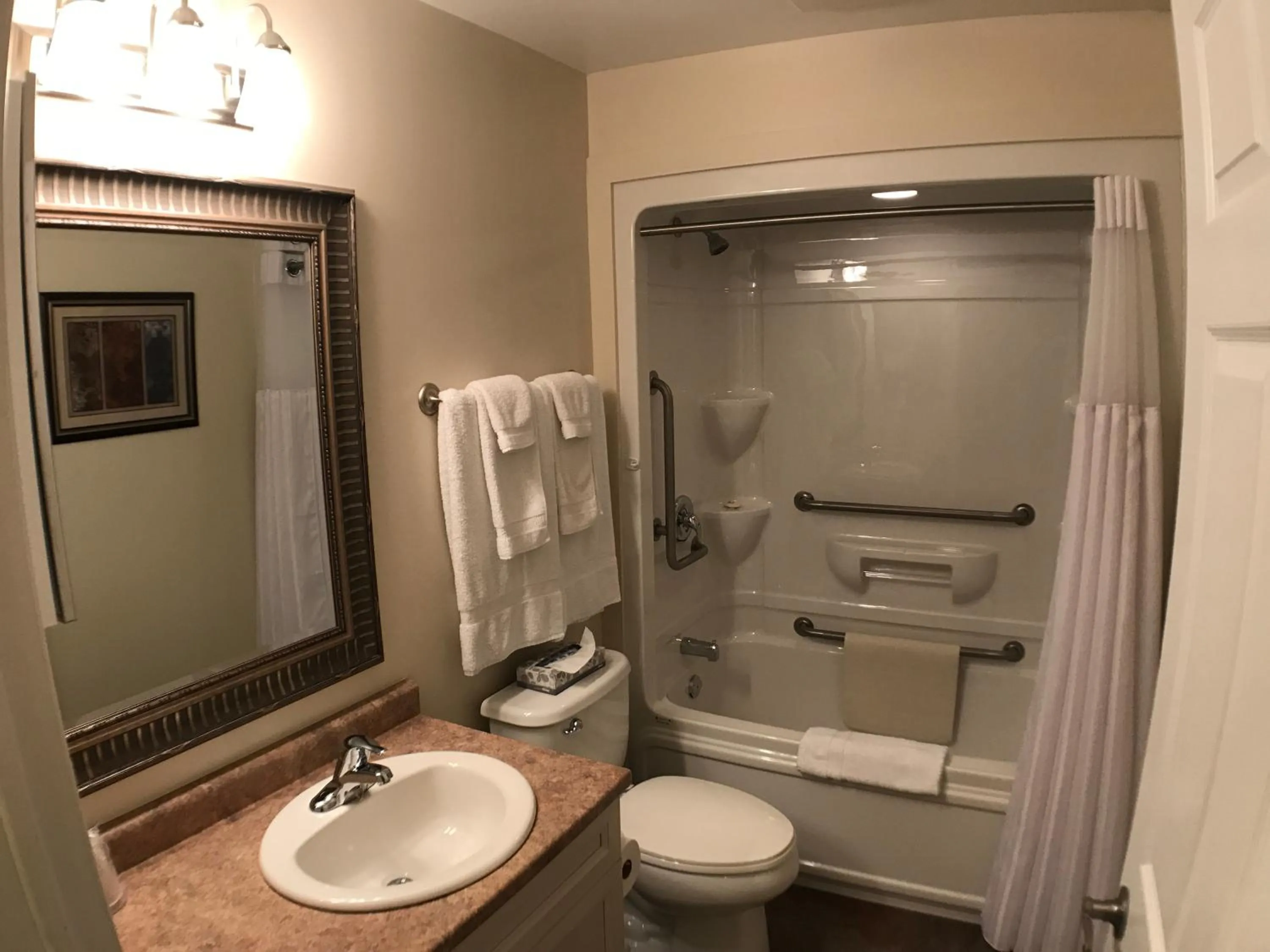 Balsam Suites Boutique Inn & Residence