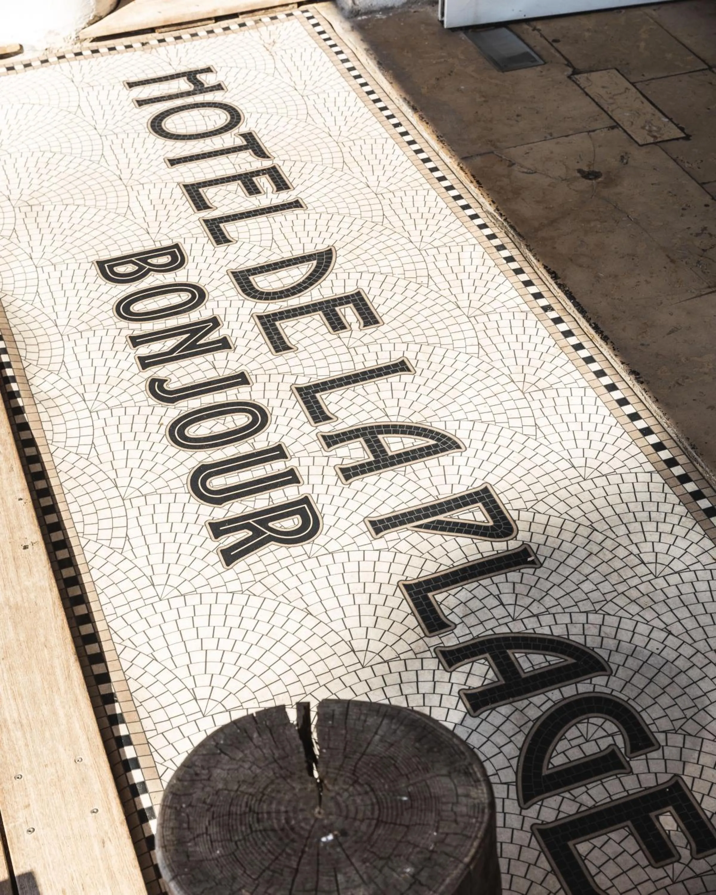 Lobby or reception in Hotel de La Plage - Mahogany