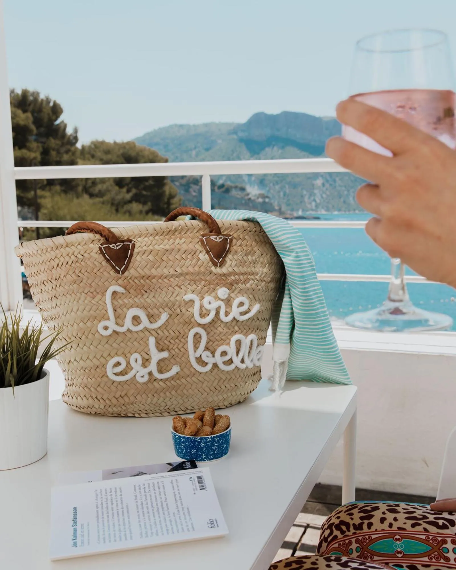 Sea view in Hotel de La Plage - Mahogany