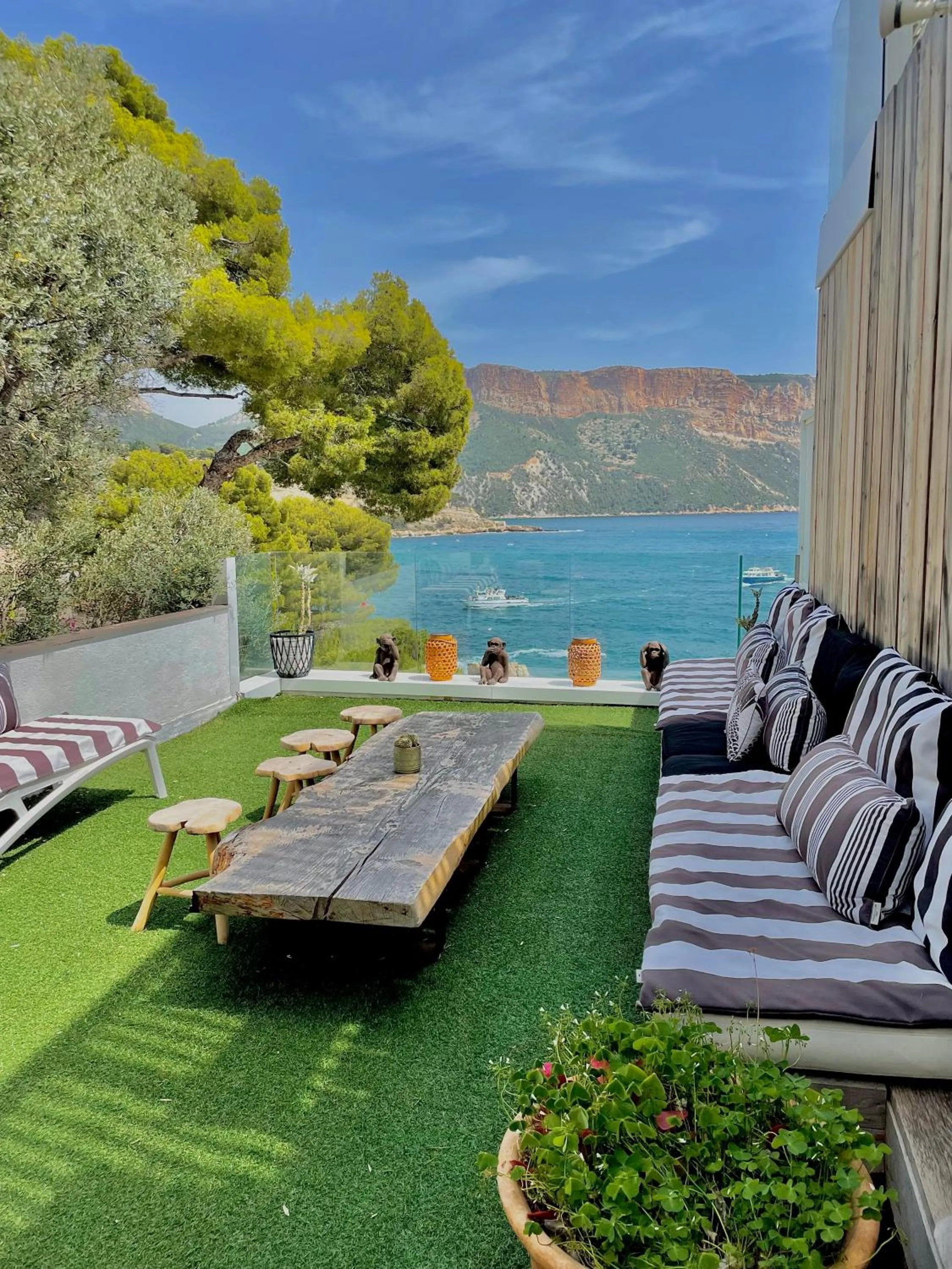 Hotel de La Plage - Mahogany