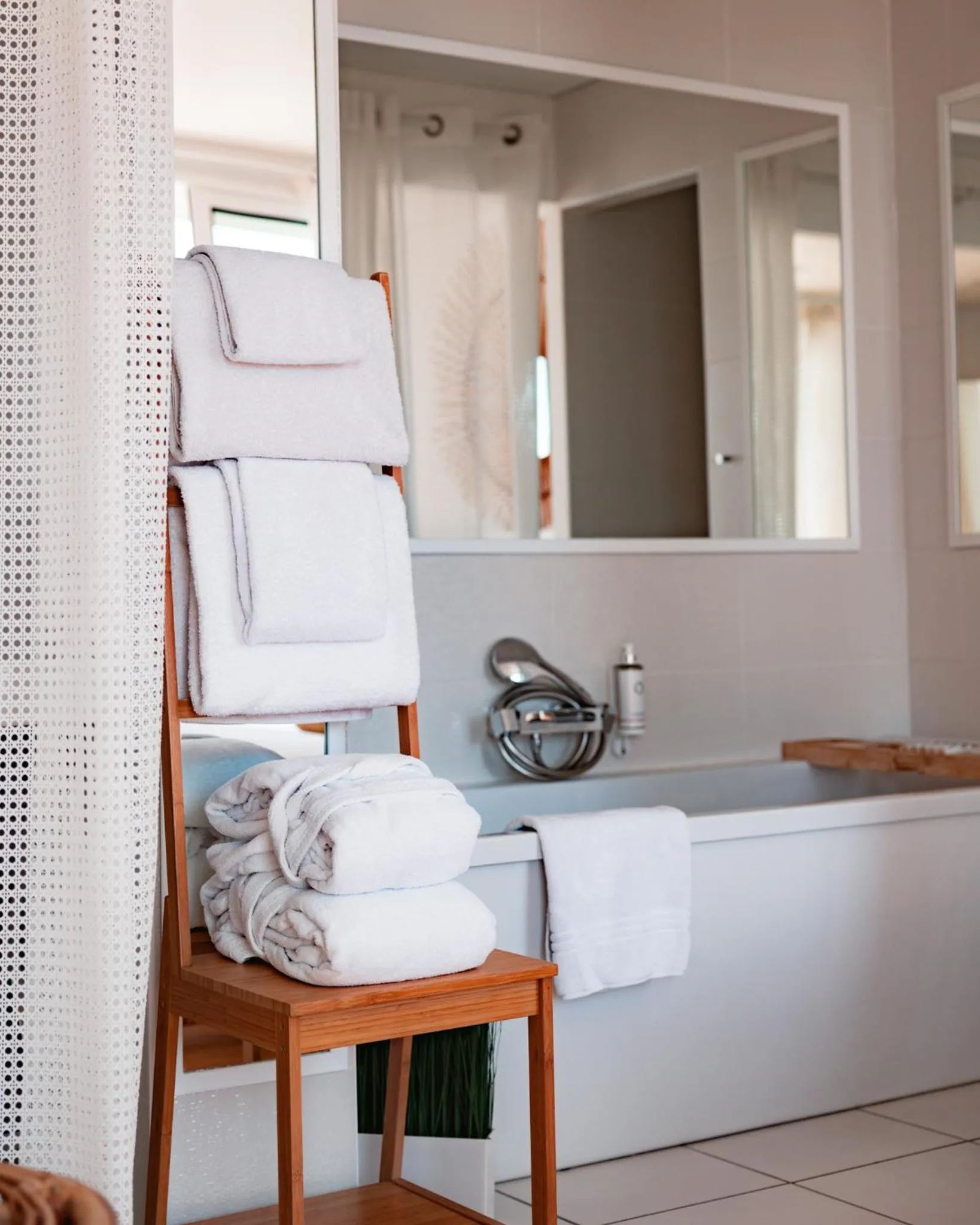 Hotel de La Plage - Mahogany