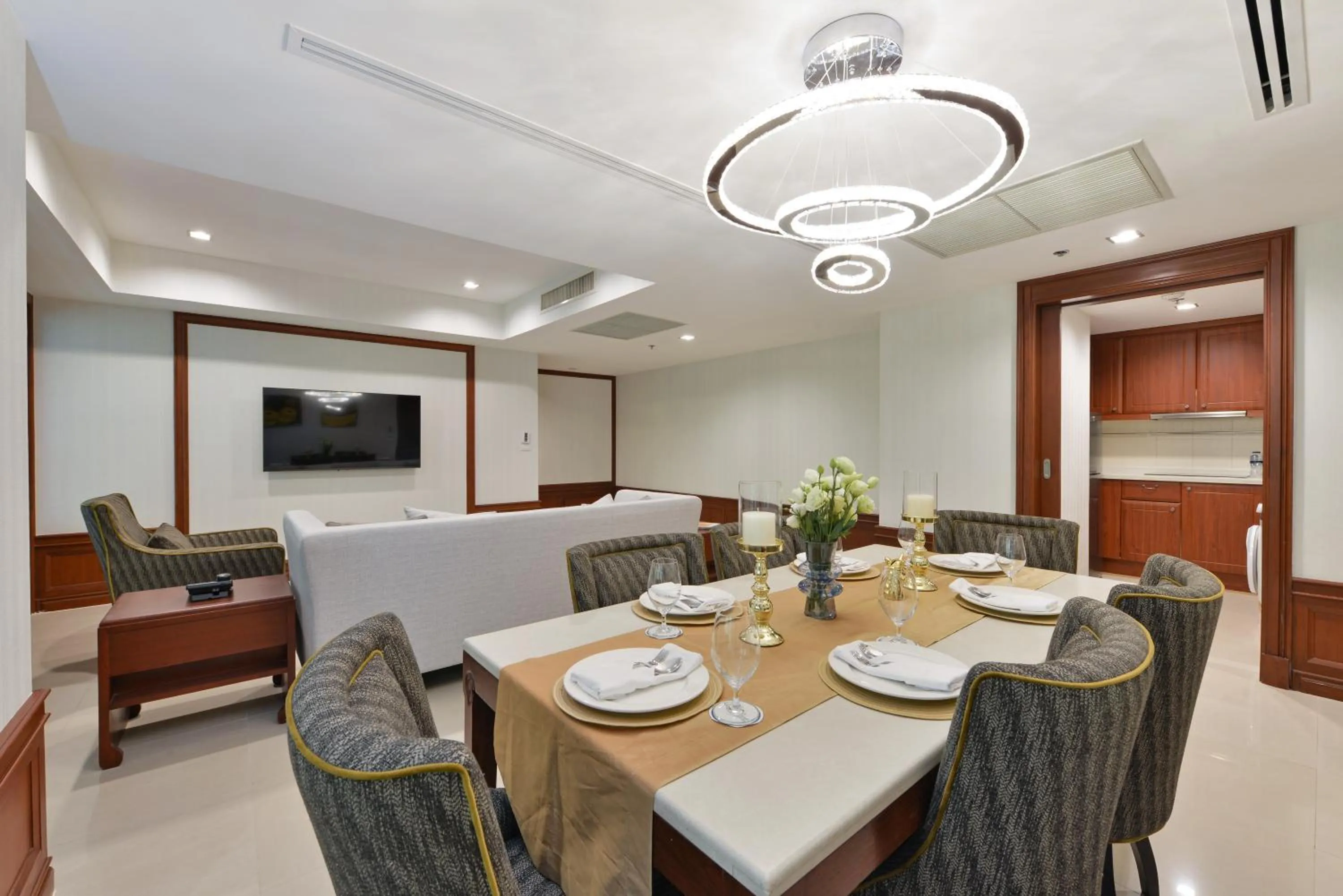 TV and multimedia in Centre Point Sukhumvit Thong-Lo