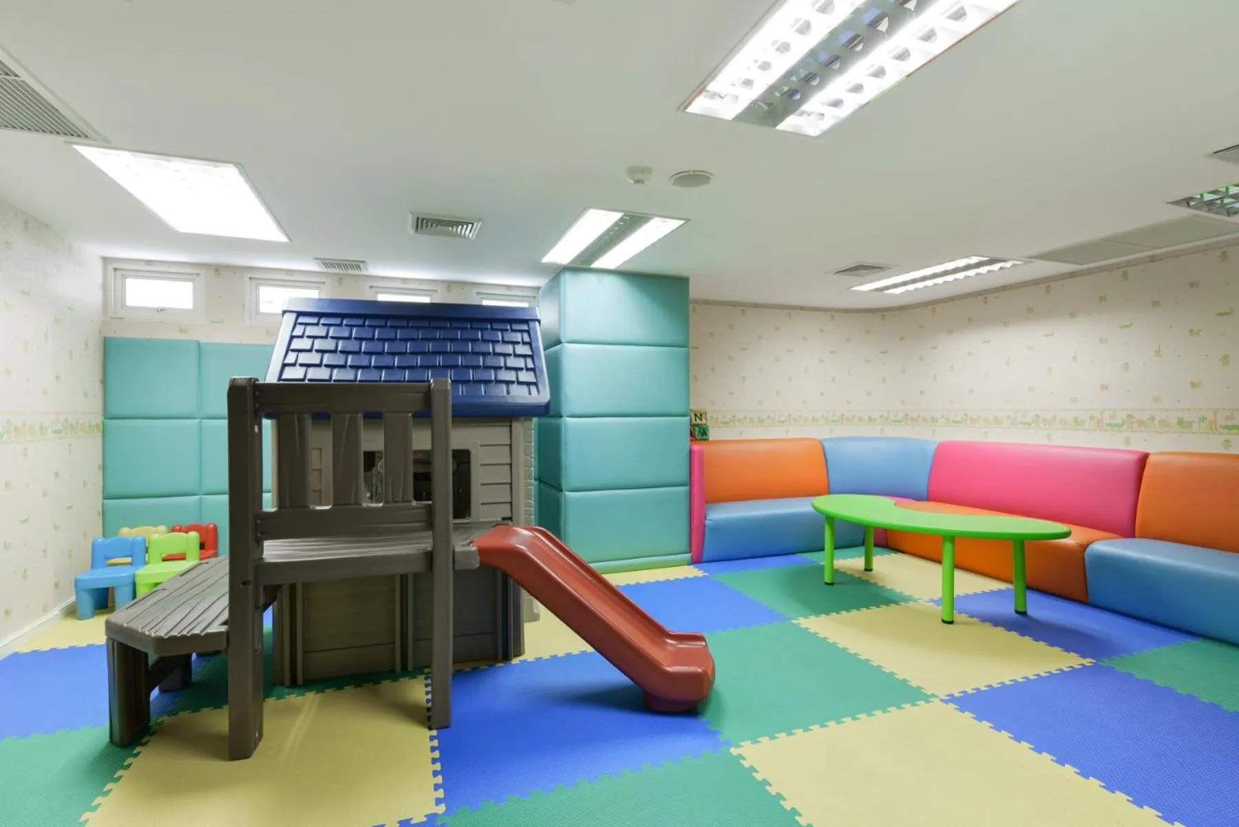 Kids's club in Centre Point Sukhumvit Thong-Lo