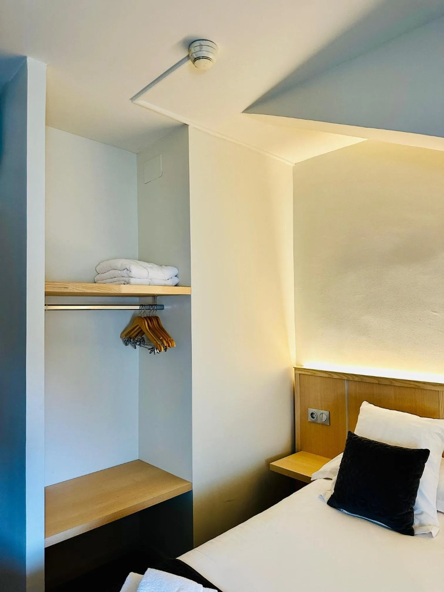 Bed in Hôtel Restaurant Le Repère