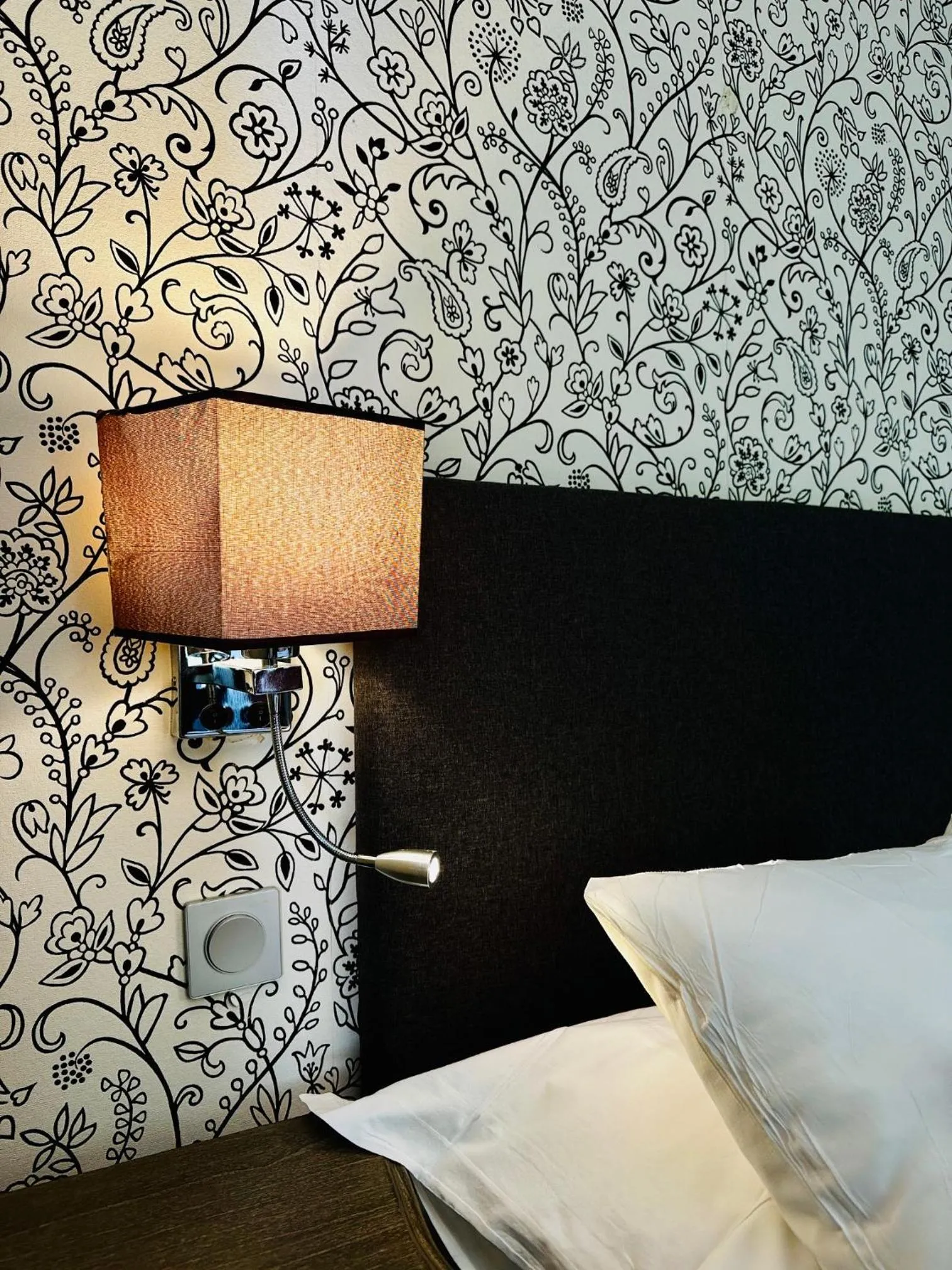 Bed in Hôtel Restaurant Le Repère