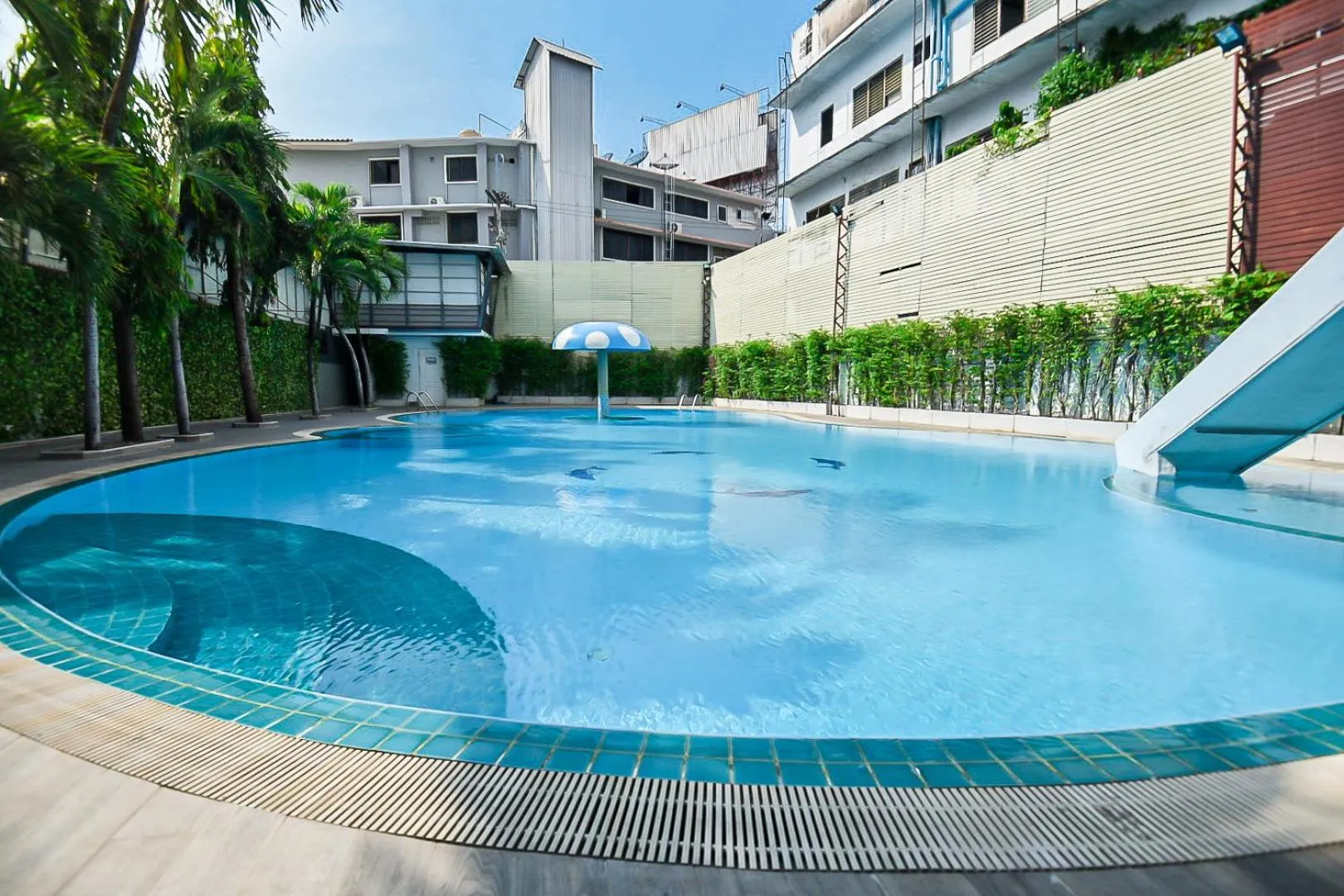 Swimming pool in Pattaya Hiso Hotel