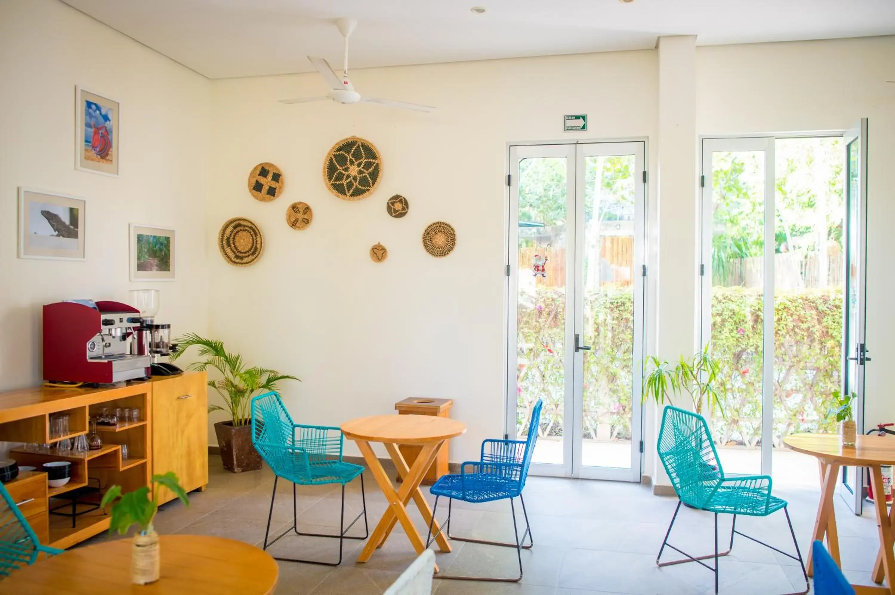 Restaurant/places to eat in Suites Cielo y Mar Restaurant/places to eat in Suites Cielo y Mar