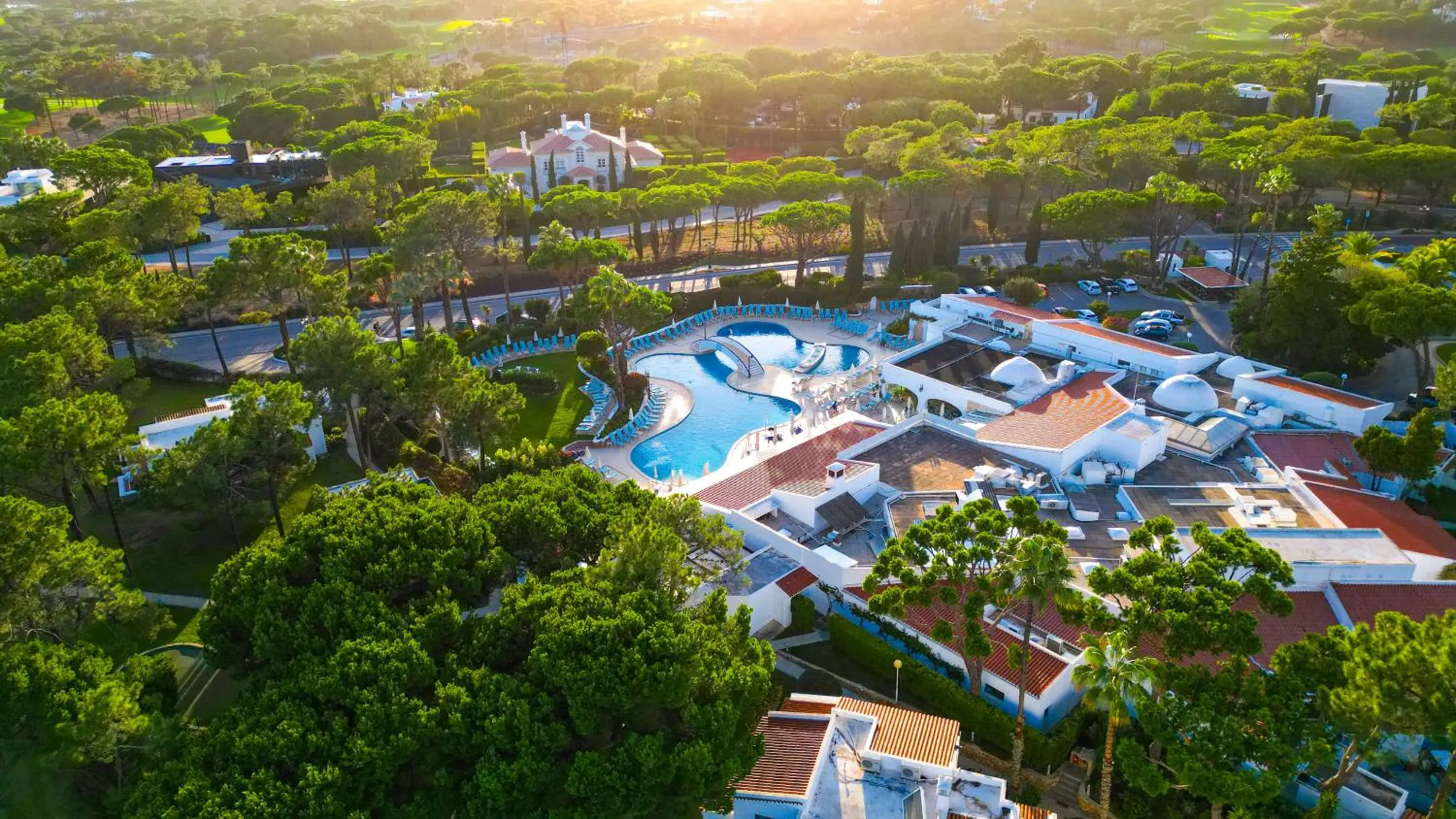 Four Seasons Country Club Four Seasons Country Club
