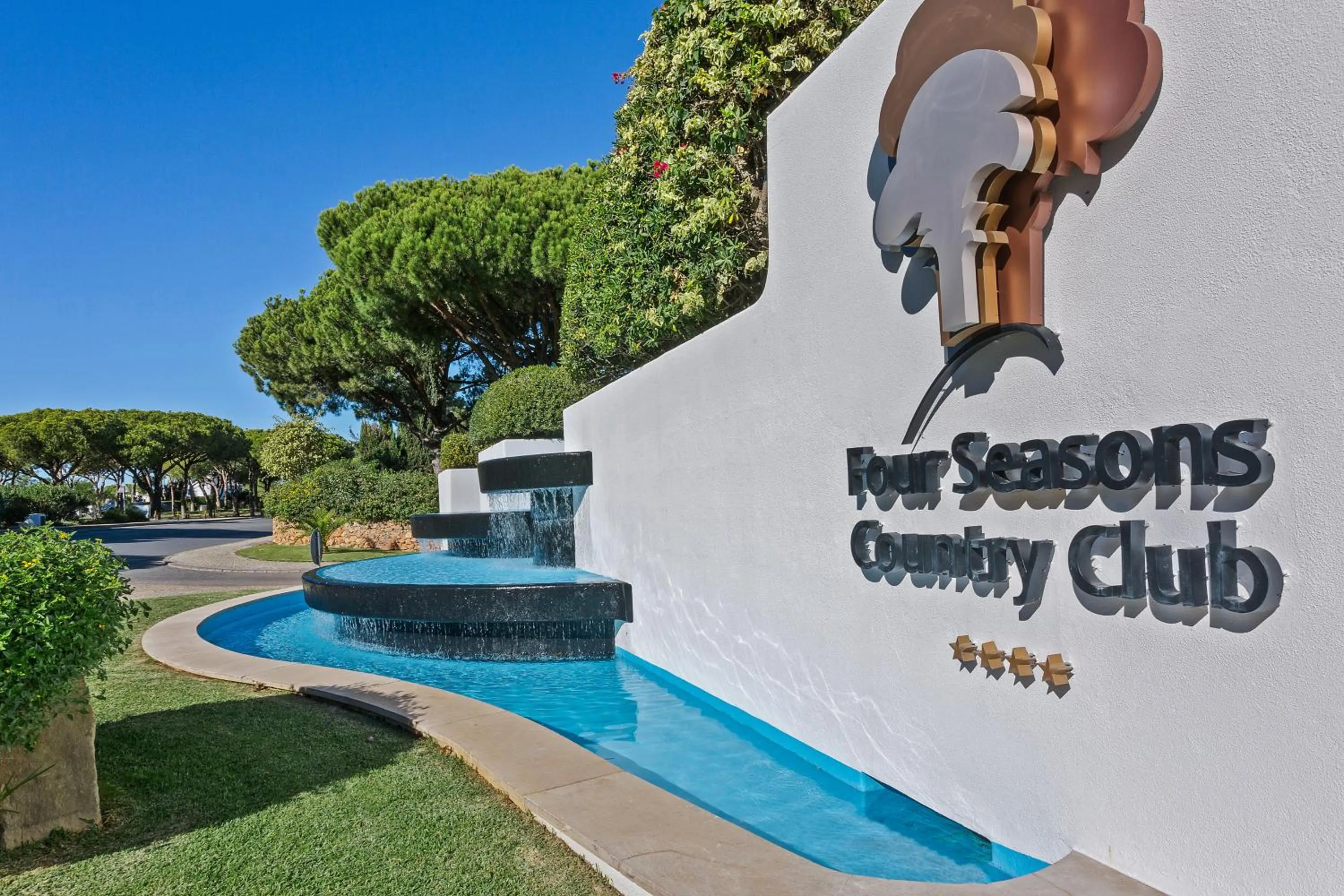 Four Seasons Country Club
