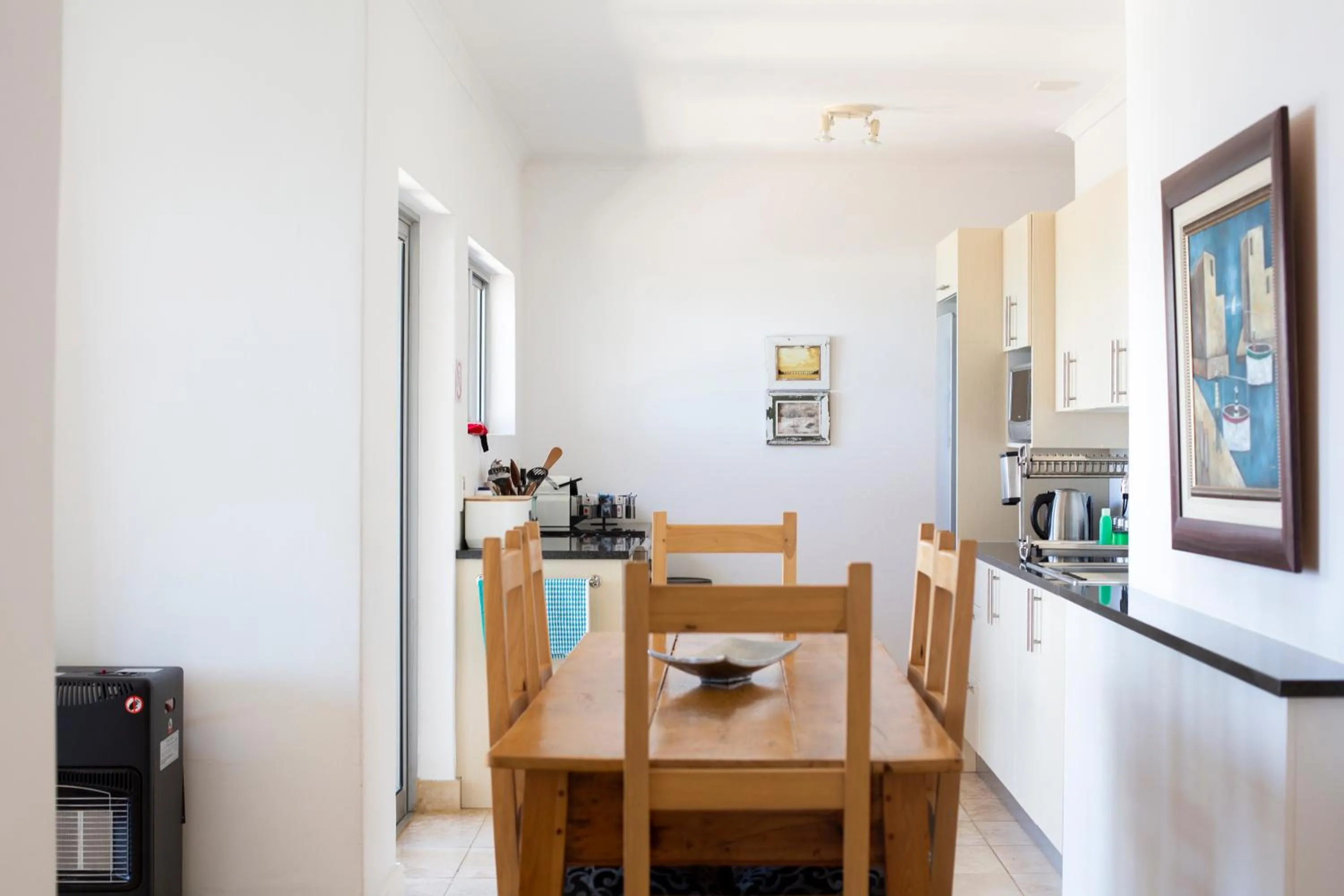Kitchen or kitchenette in Infinity Blue Luxury Accommodation