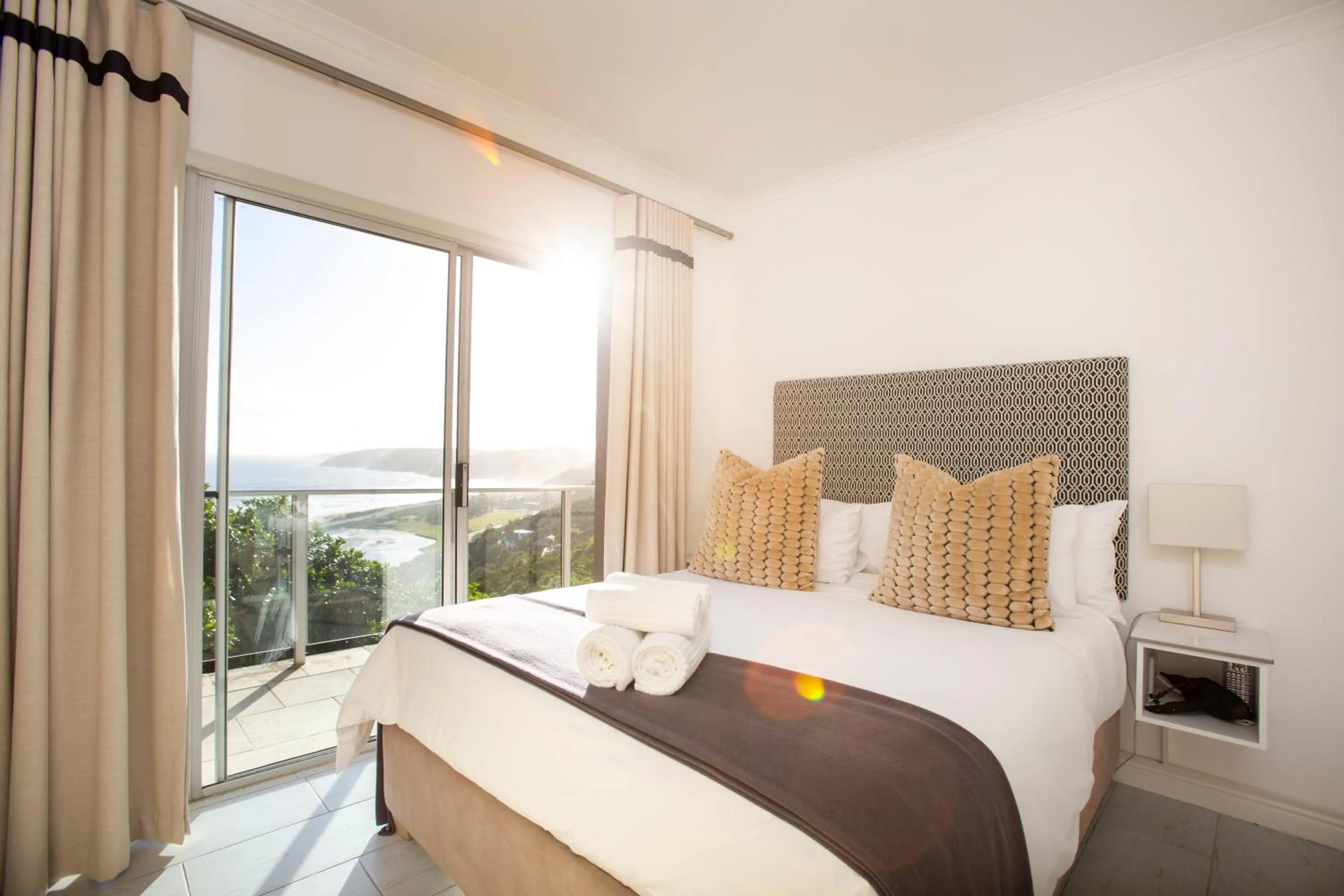 Bedroom, Bed in Infinity Blue Luxury Accommodation
