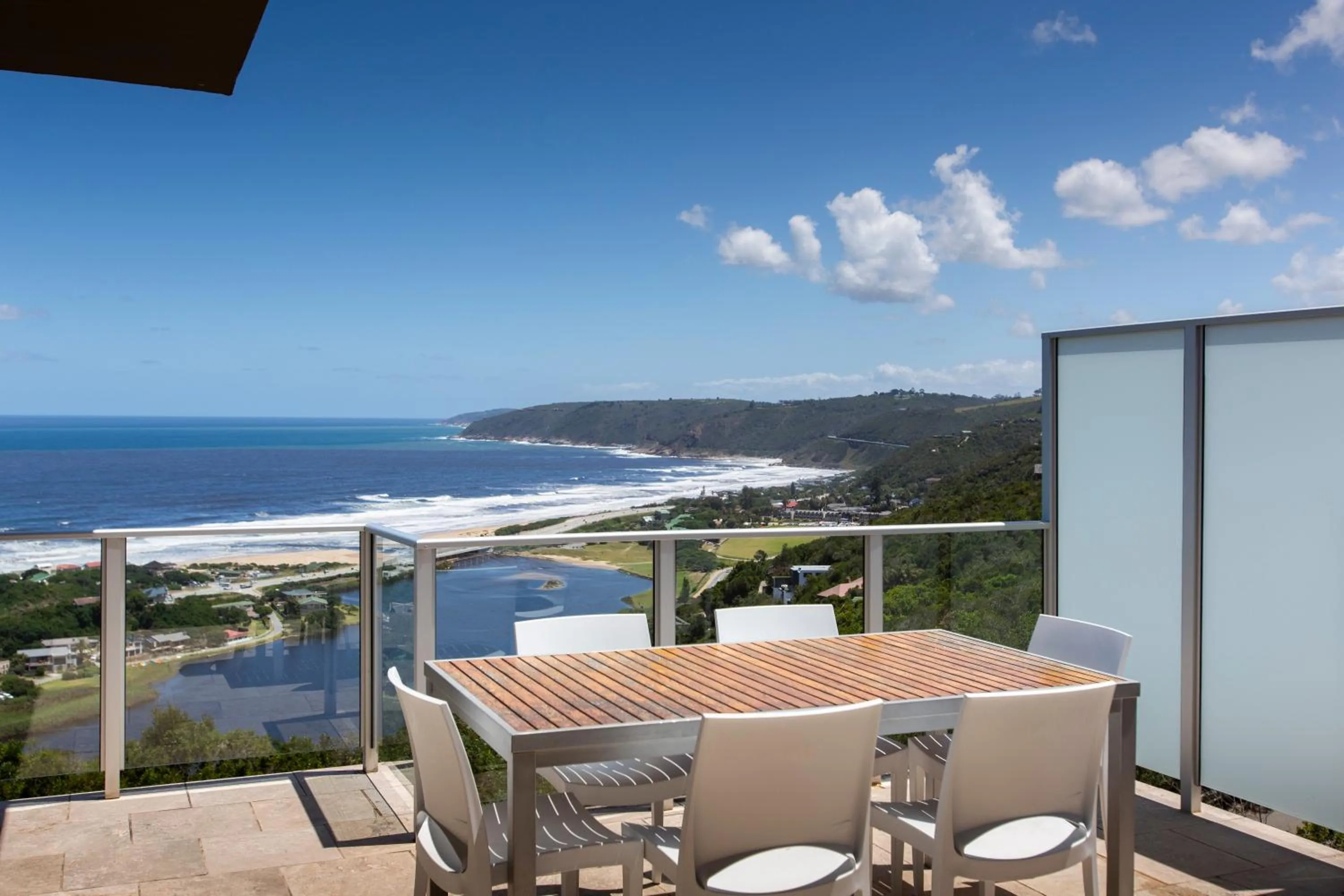 Balcony/Terrace in Infinity Blue Luxury Accommodation