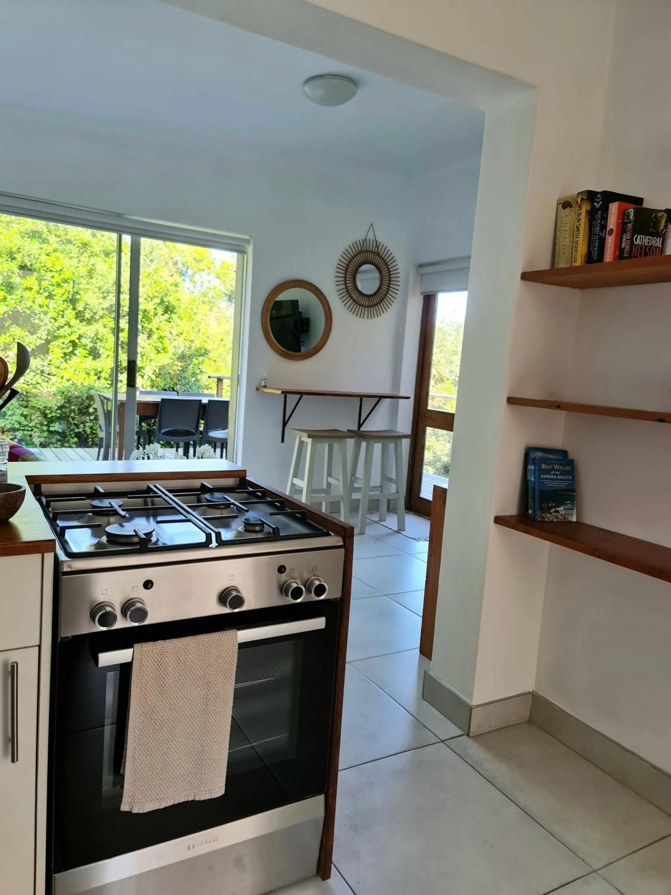 Kitchen or kitchenette in Infinity Blue Luxury Accommodation
