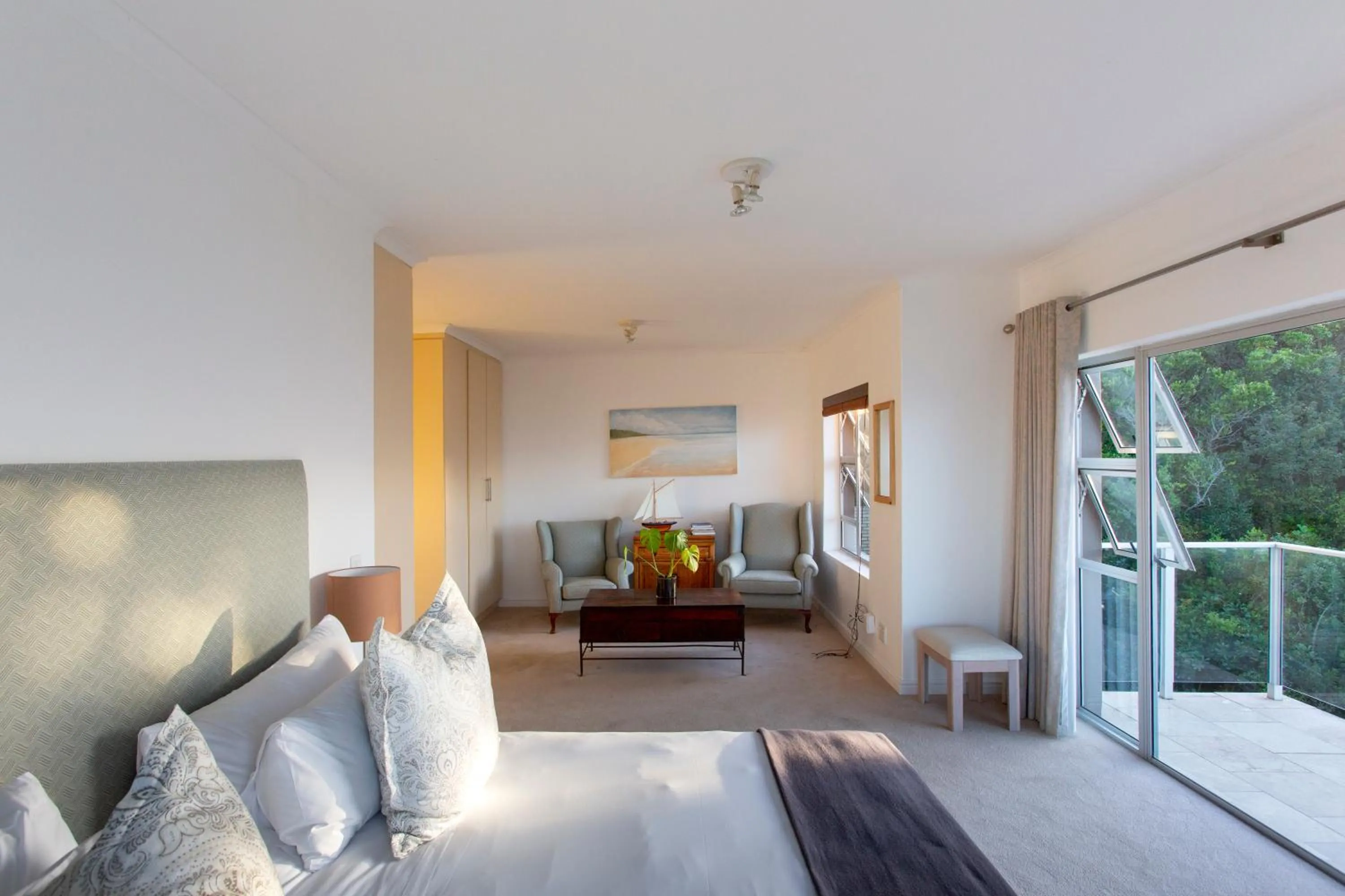 Bedroom, Bed in Infinity Blue Luxury Accommodation
