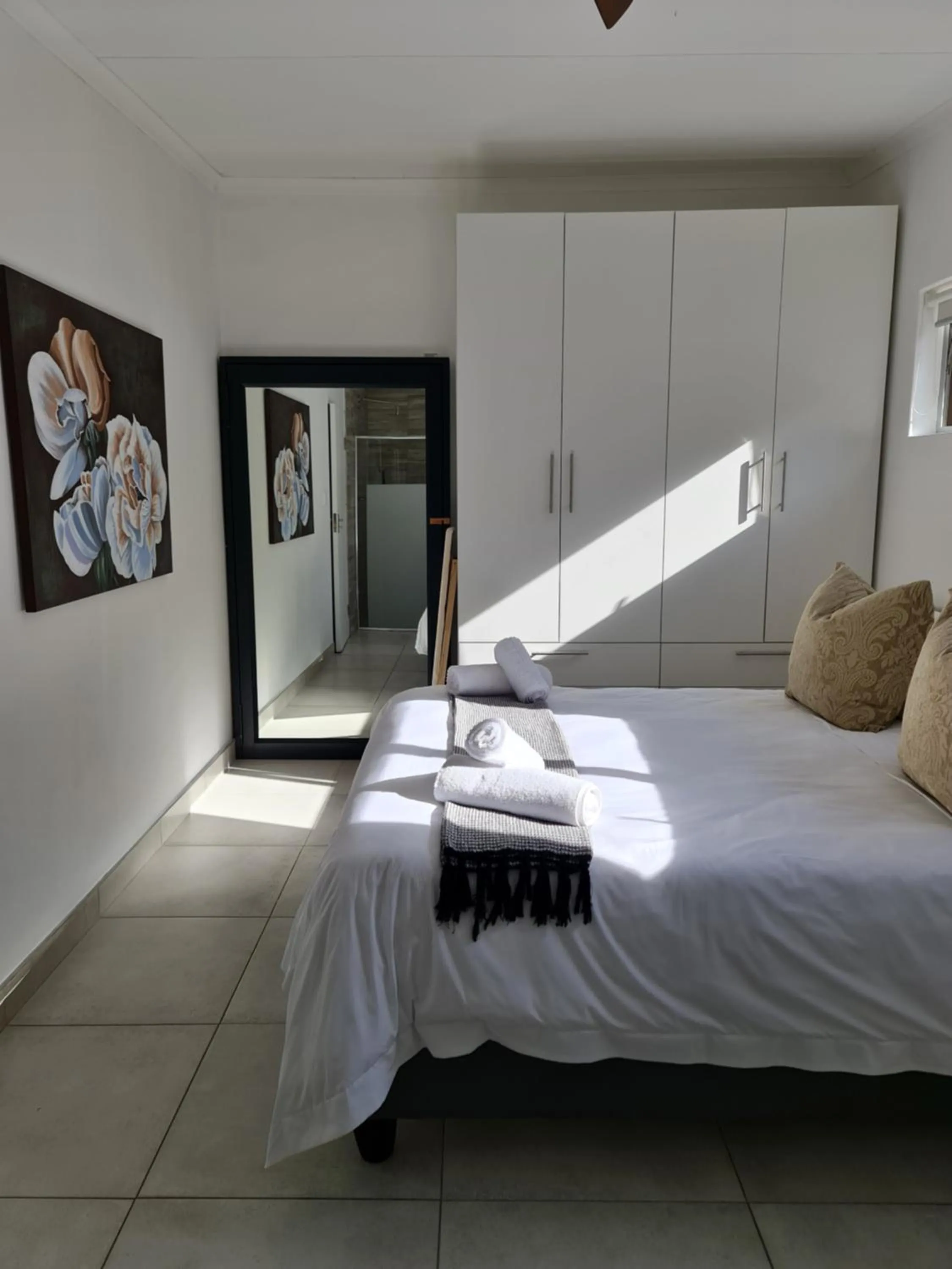 Photo of the whole room, Bed in Infinity Blue Luxury Accommodation
