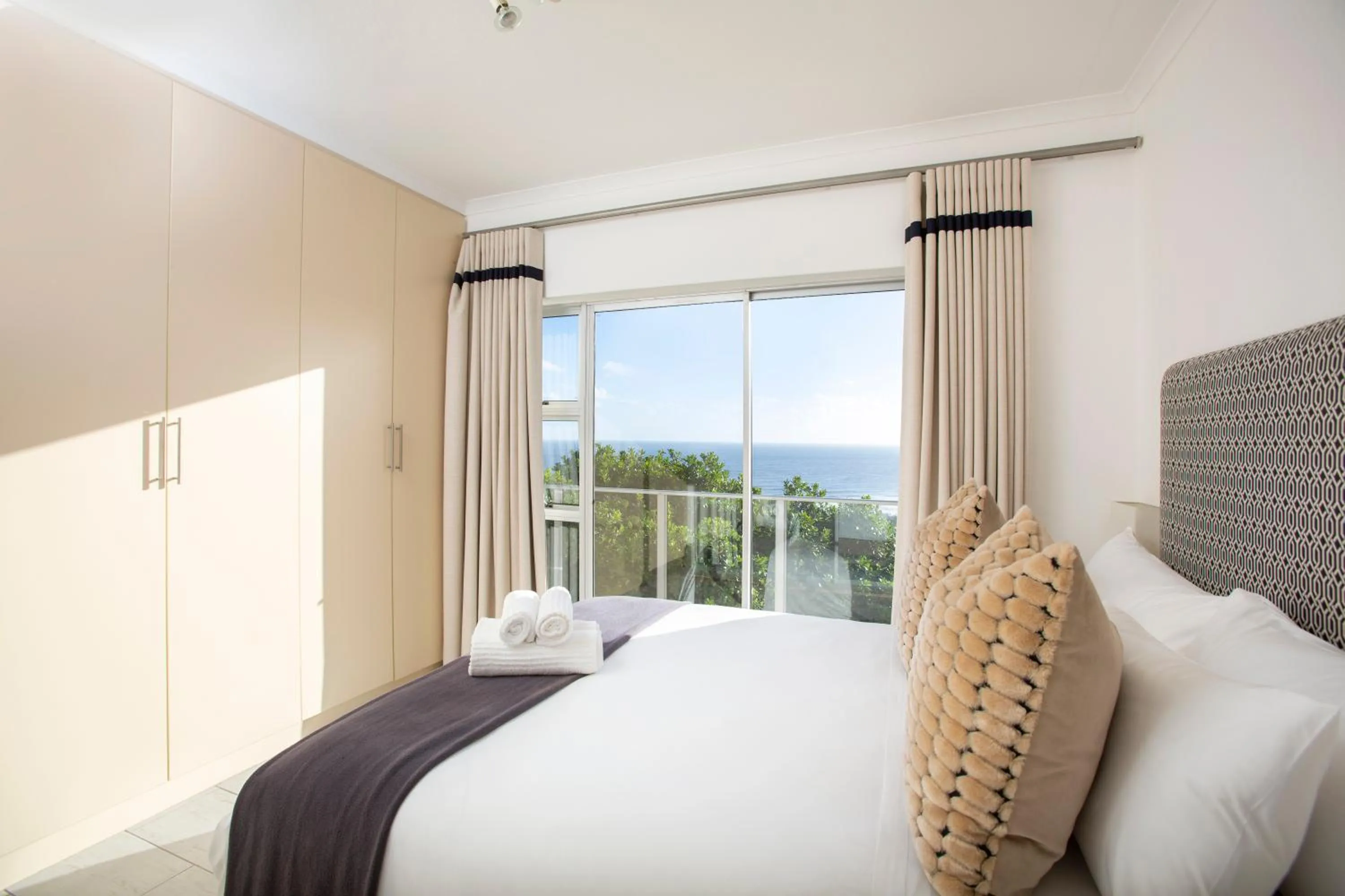 Bedroom, Bed in Infinity Blue Luxury Accommodation