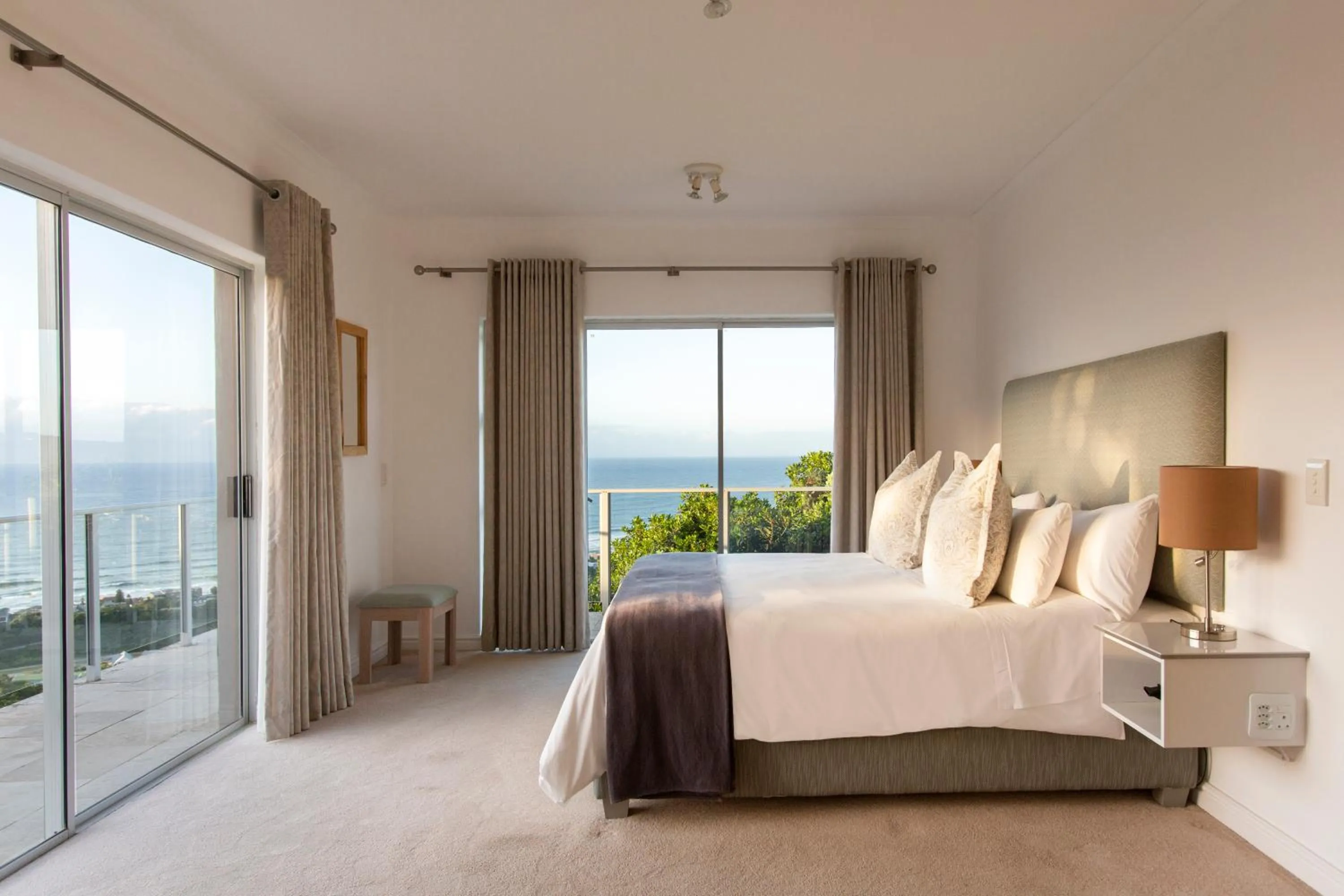 Bedroom, Bed in Infinity Blue Luxury Accommodation