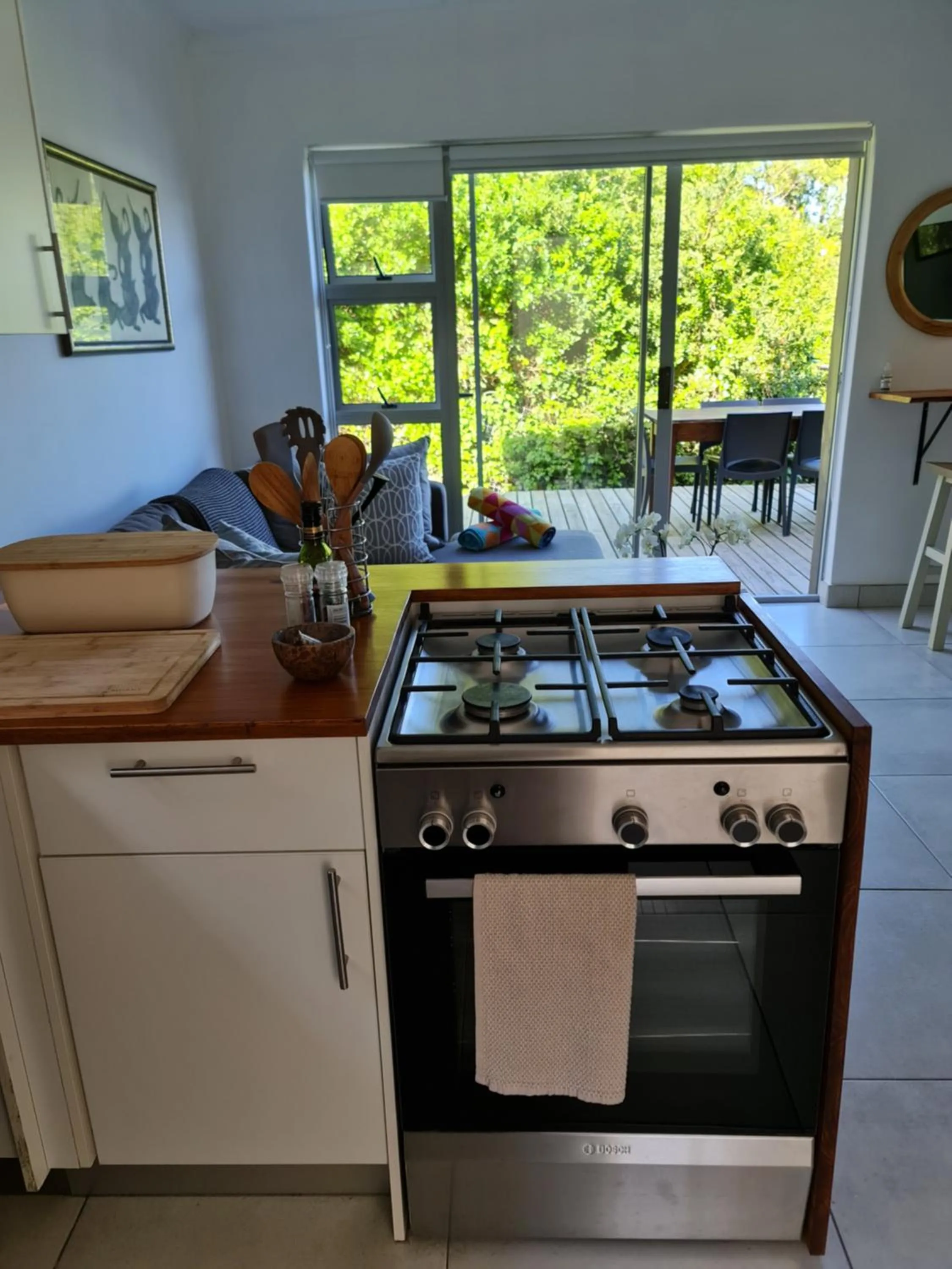 Kitchen or kitchenette in Infinity Blue Luxury Accommodation