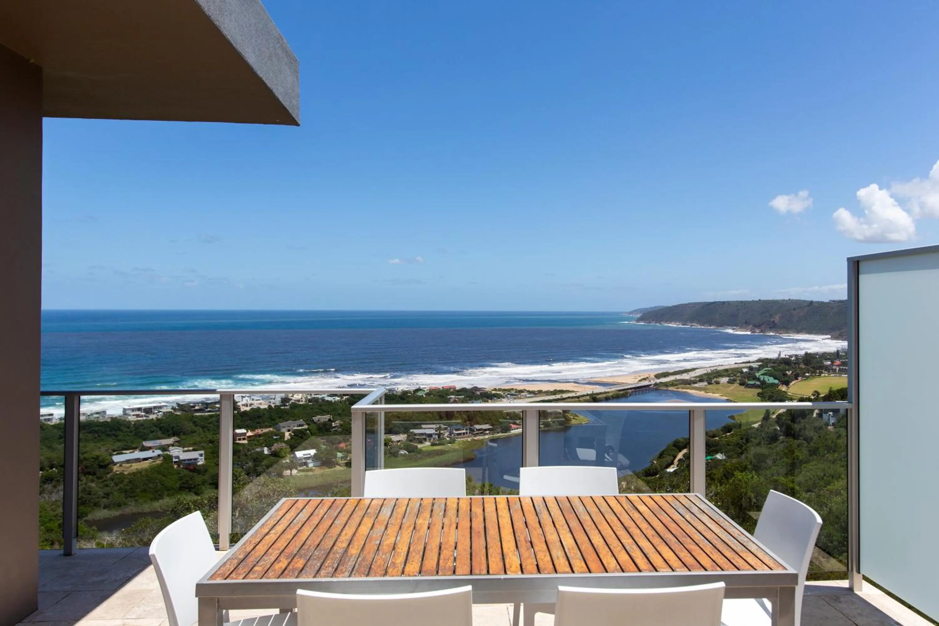 Balcony/Terrace in Infinity Blue Luxury Accommodation