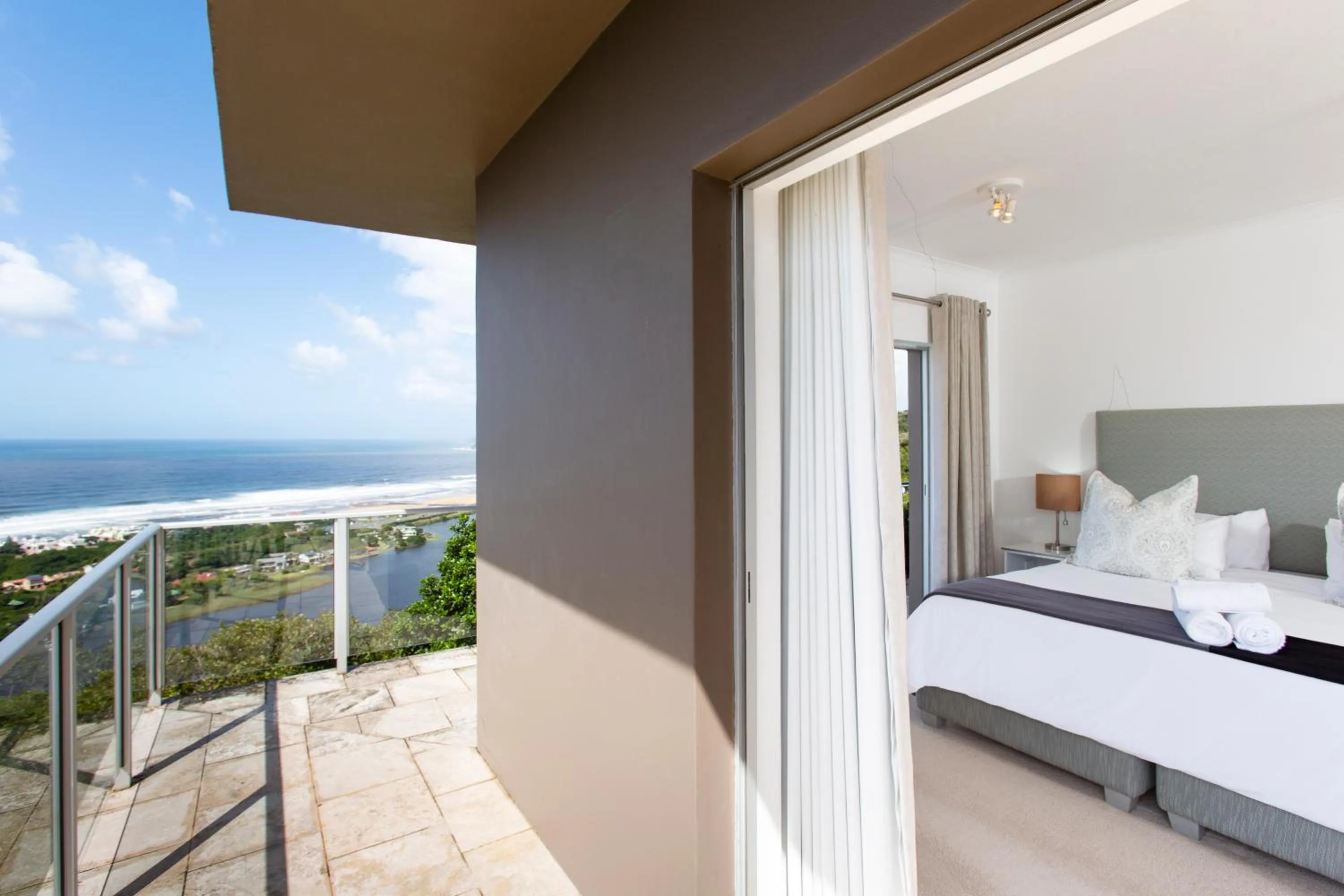 Sea view, Bed in Infinity Blue Luxury Accommodation