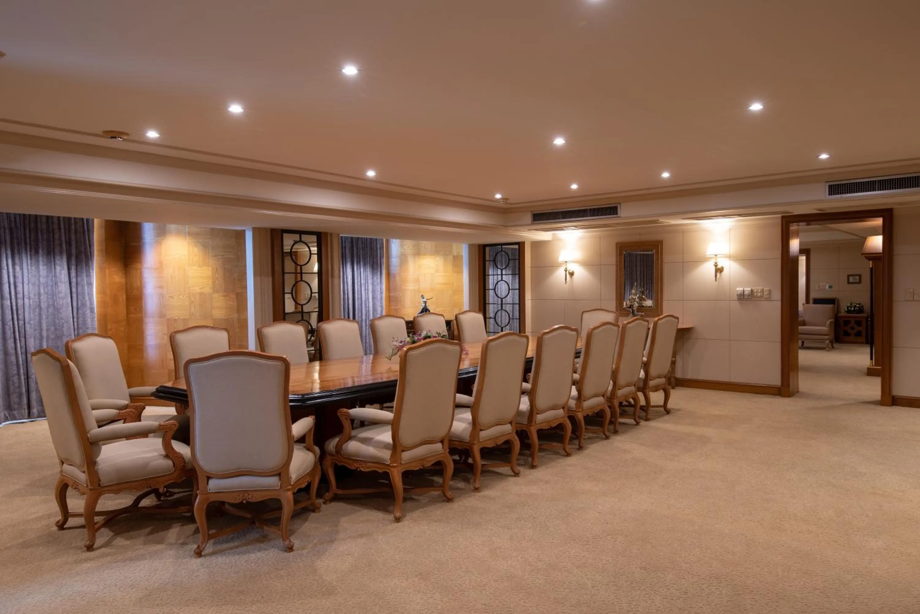 Seating area in Montien Riverside Hotel Bangkok