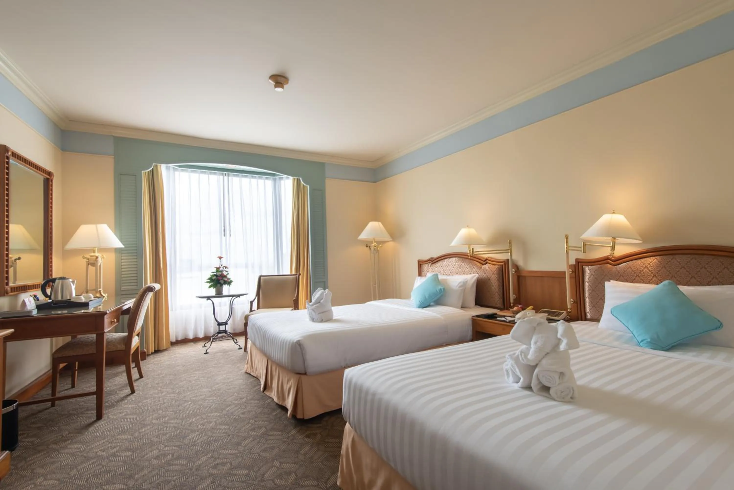 Photo of the whole room in Montien Riverside Hotel Bangkok