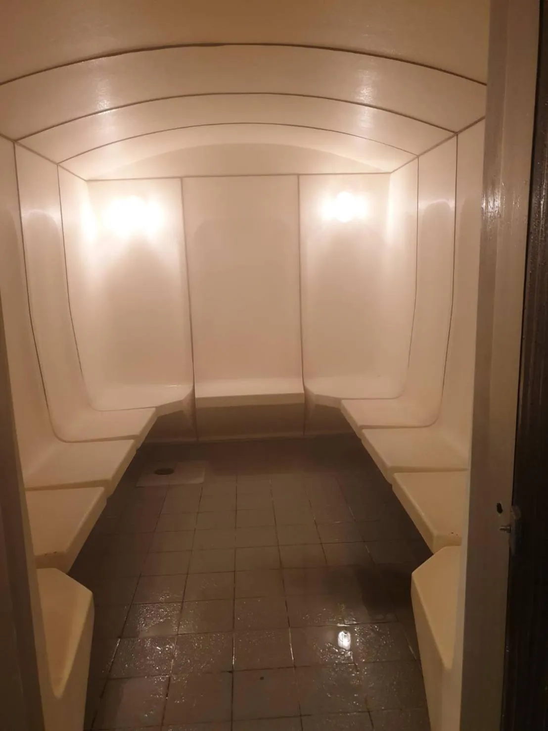 Sports in Montien Riverside Hotel Bangkok