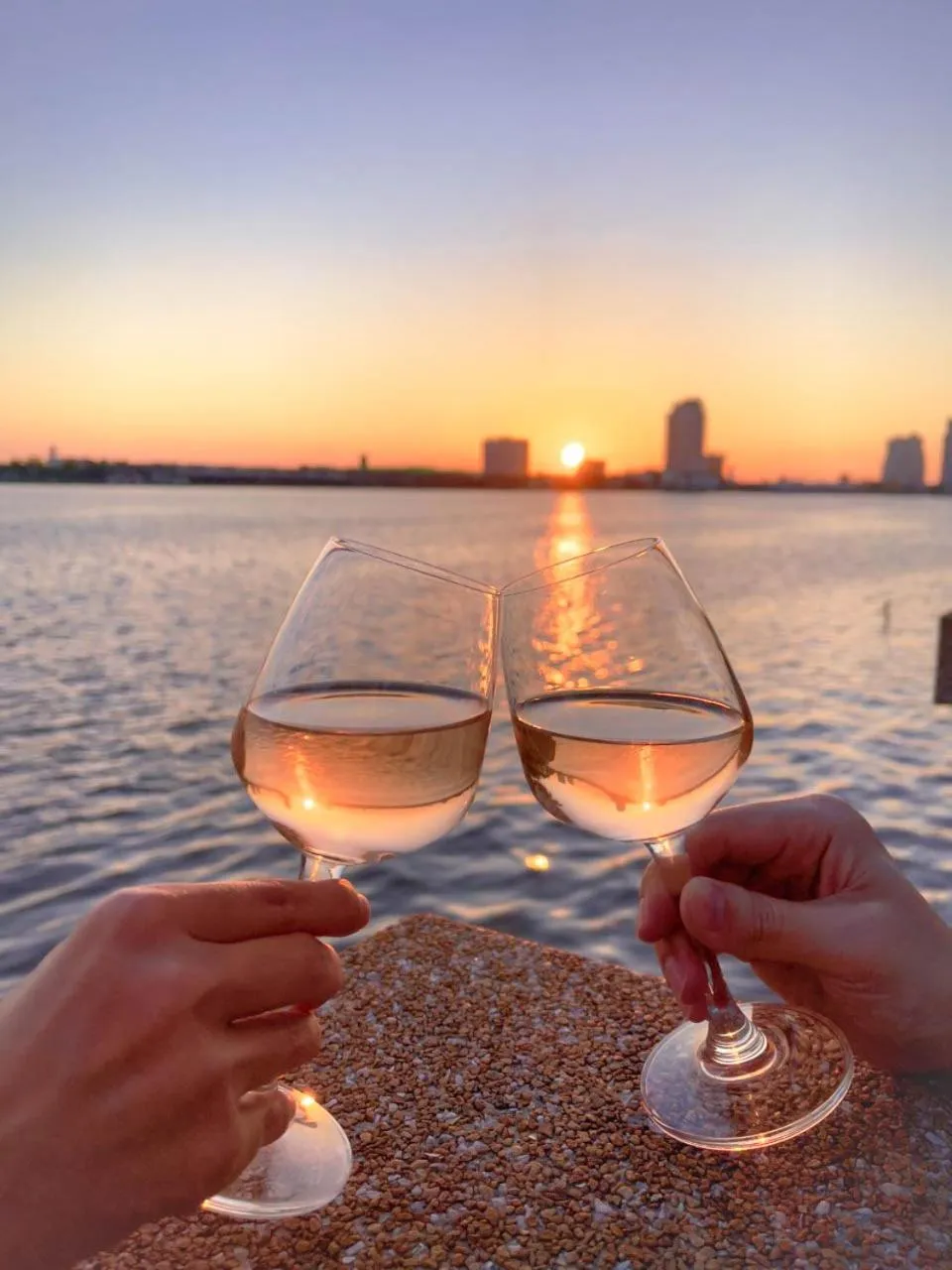 Restaurant/places to eat in Montien Riverside Hotel Bangkok