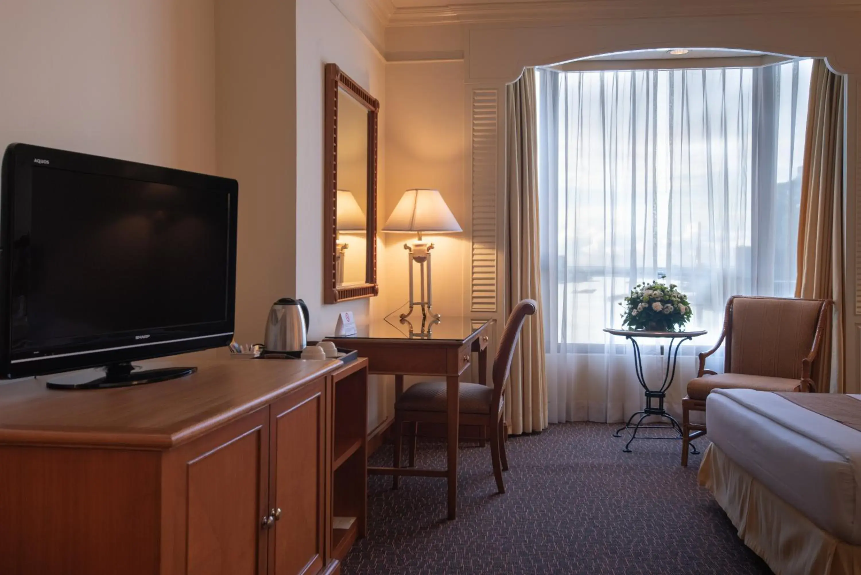 Food, Bed in Montien Riverside Hotel Bangkok Food, Bed in Montien Riverside Hotel Bangkok