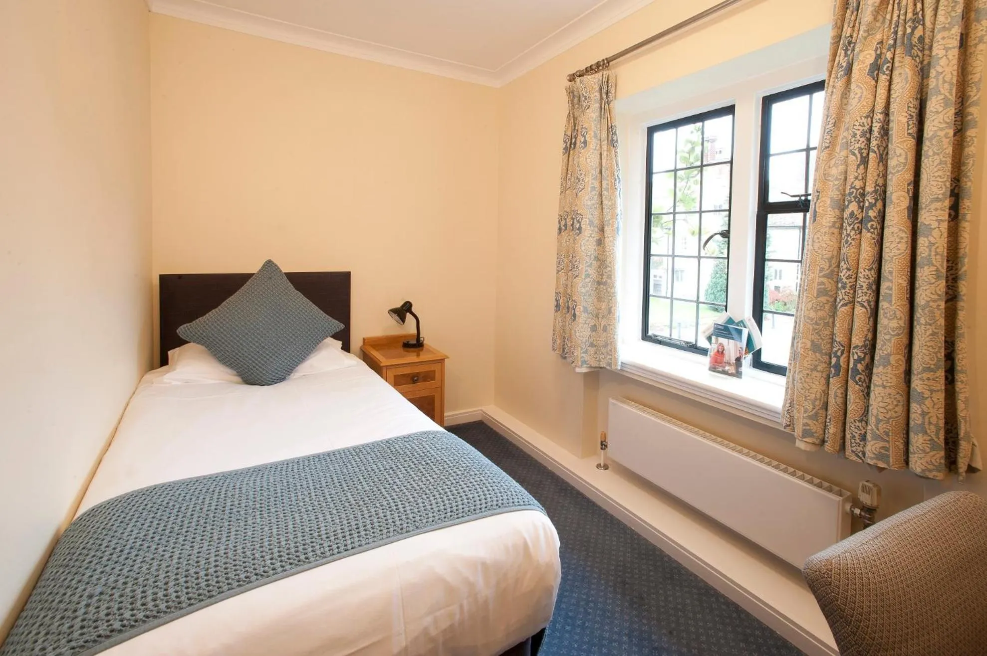 Bedroom, Bed in Madingley Hall