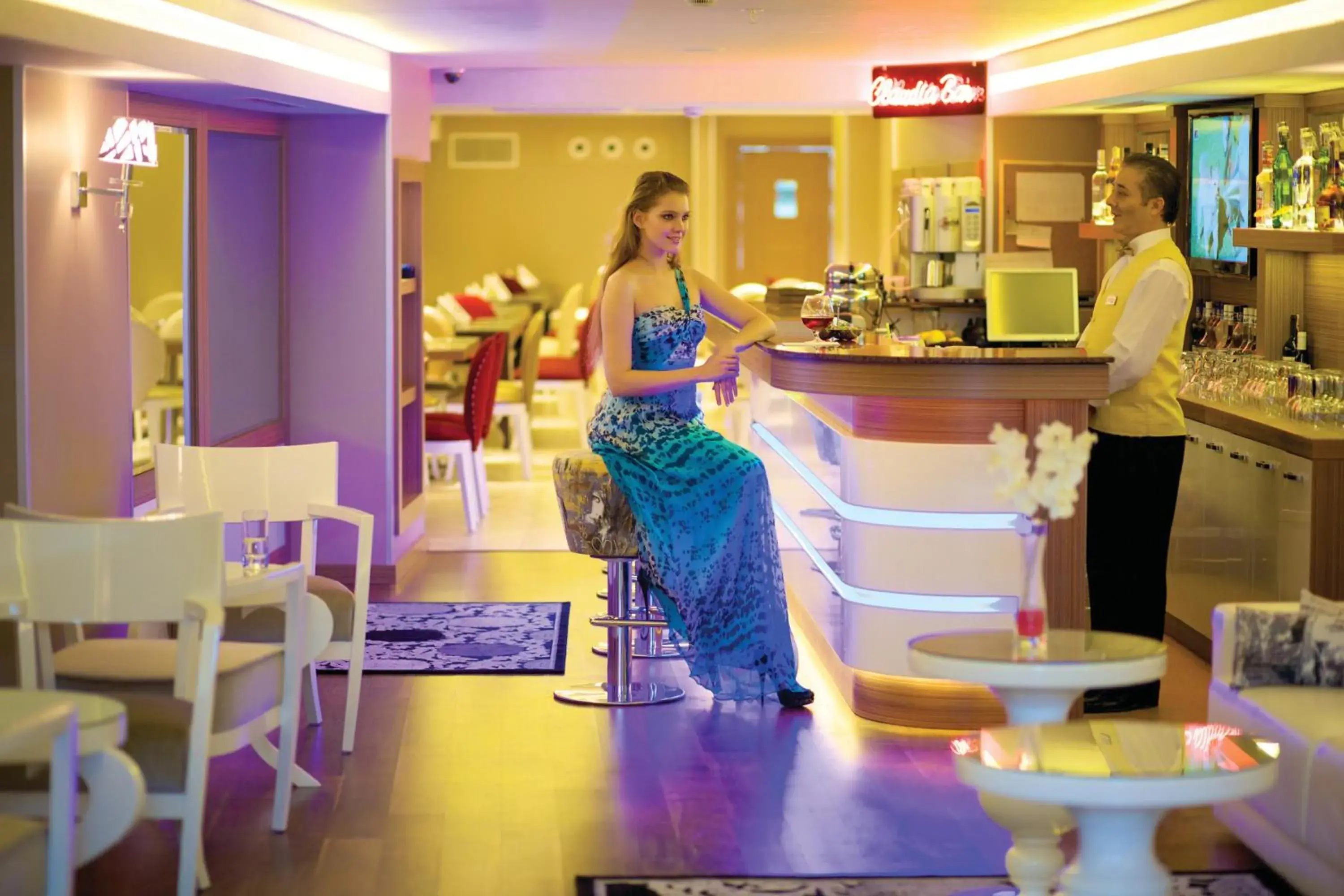 Lounge or bar in The Time Hotel Old City Lounge or bar in The Time Hotel Old City