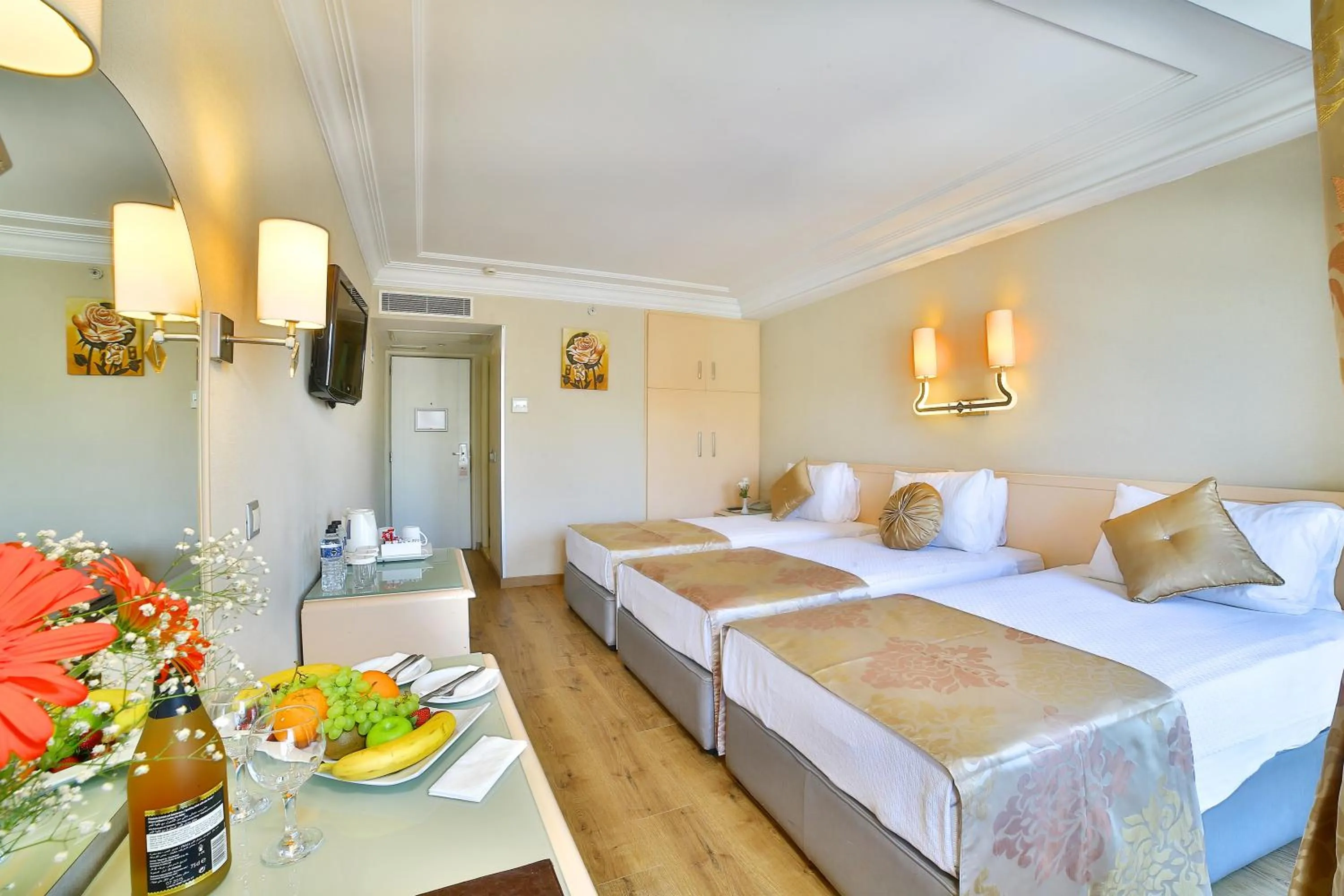 Photo of the whole room in The Time Hotel Old City