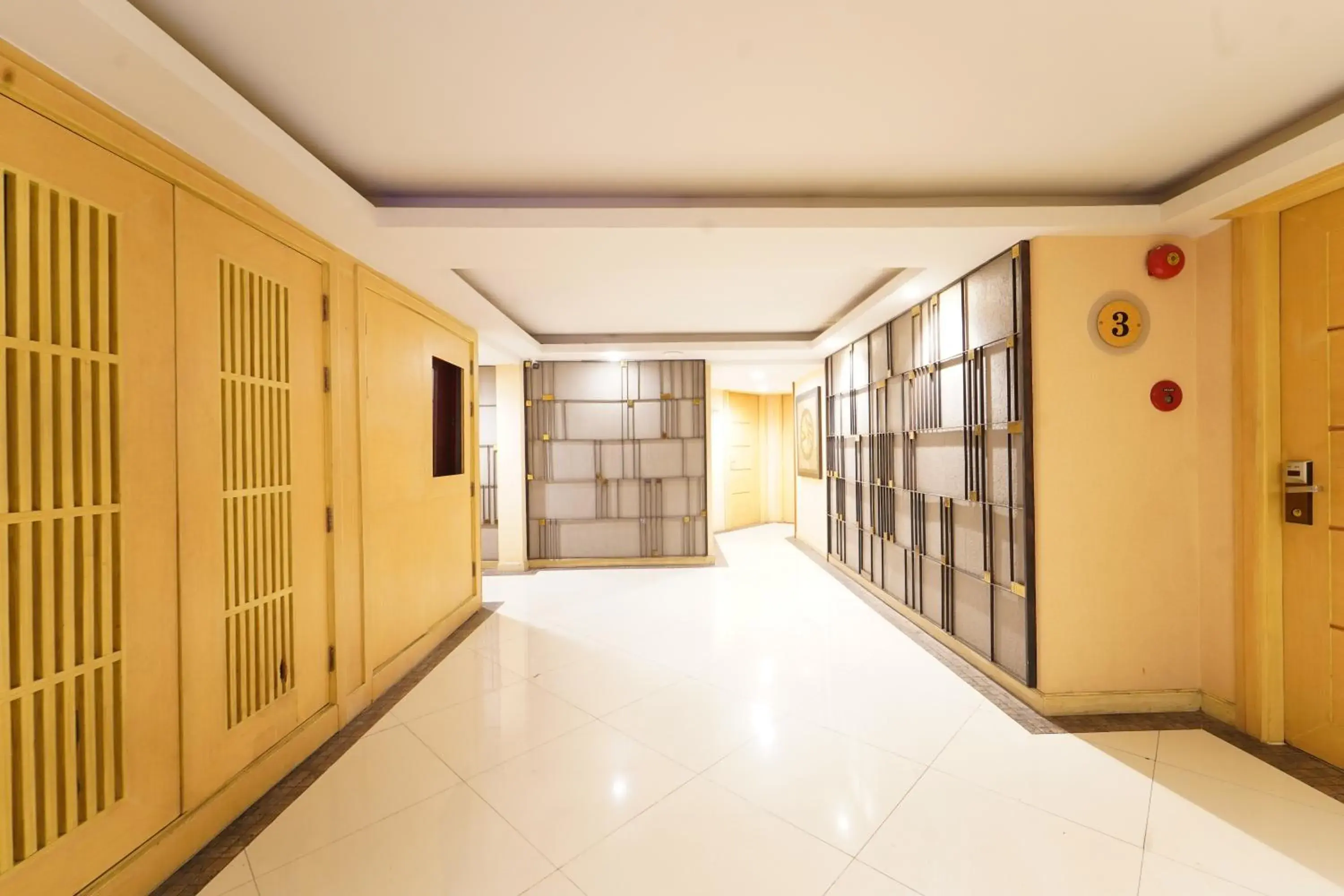 Property building in UPAR Hotels Sukhumvit 11 Nana Property building in UPAR Hotels Sukhumvit 11 Nana