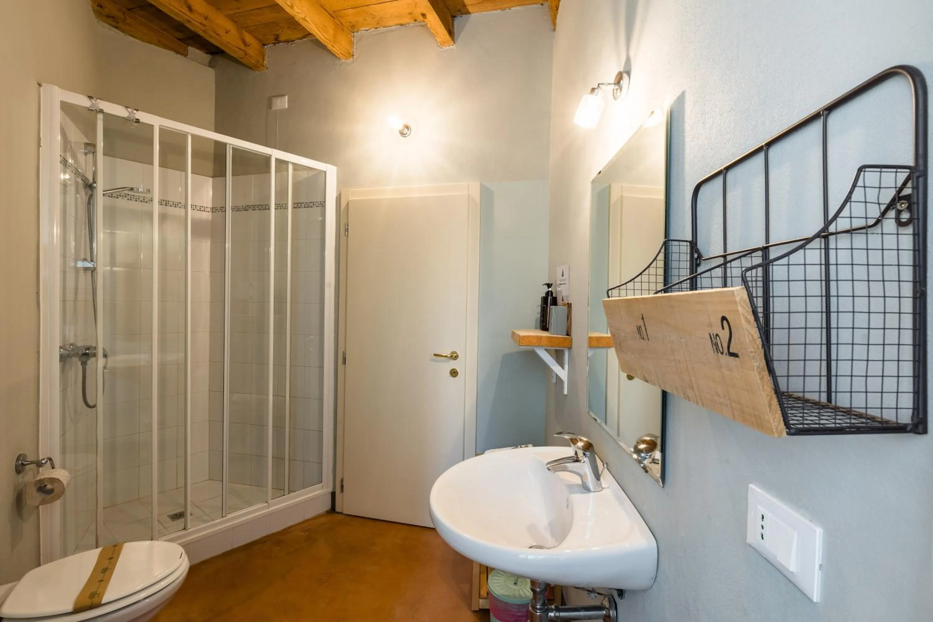 Shower in B&B Corte del Mincio