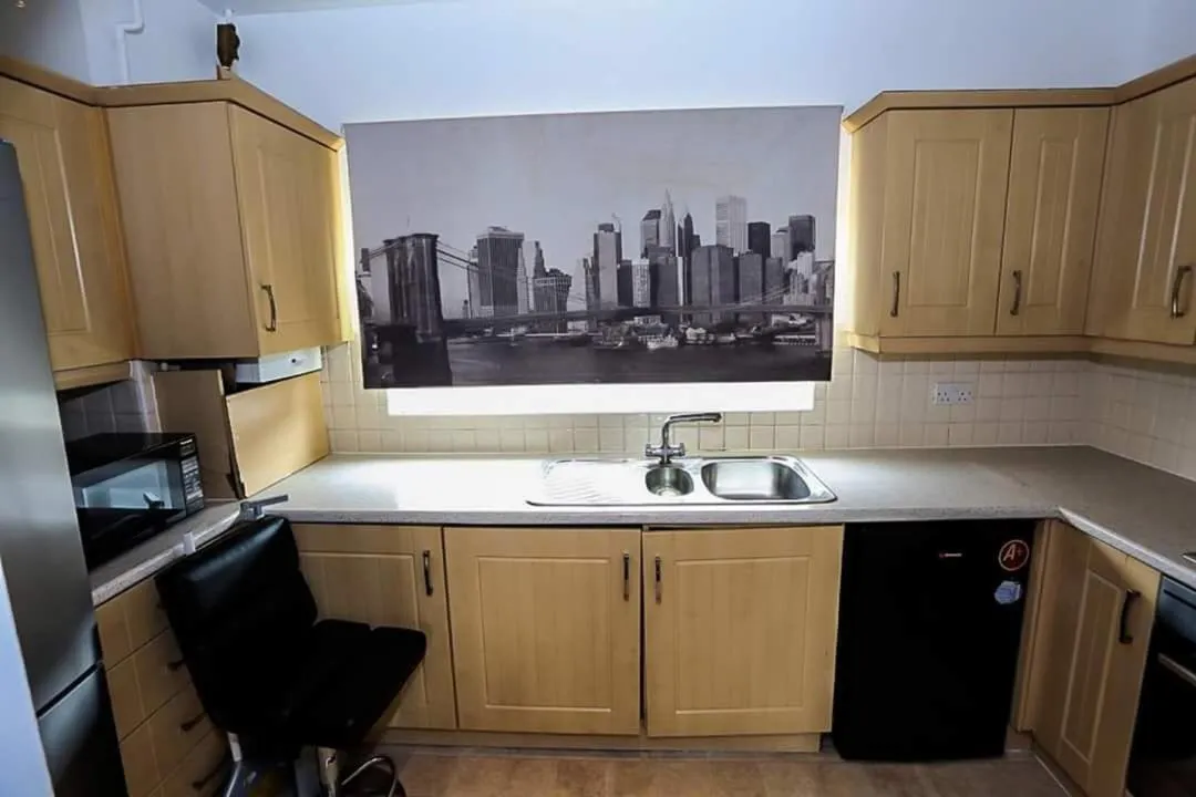 MODERN 2 BEDROOM APARTMENT