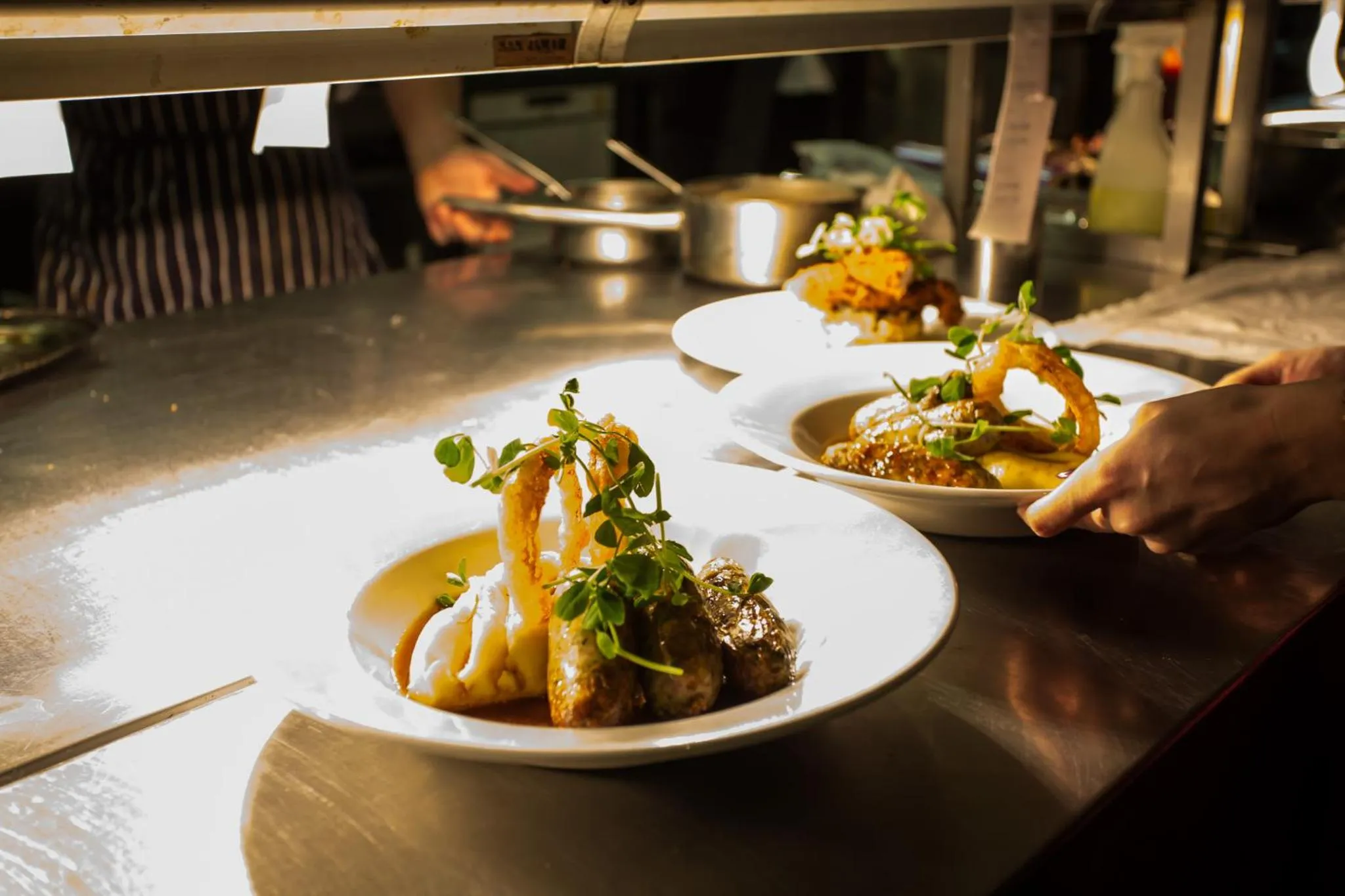 MODERN 2 BEDROOM APARTMENT