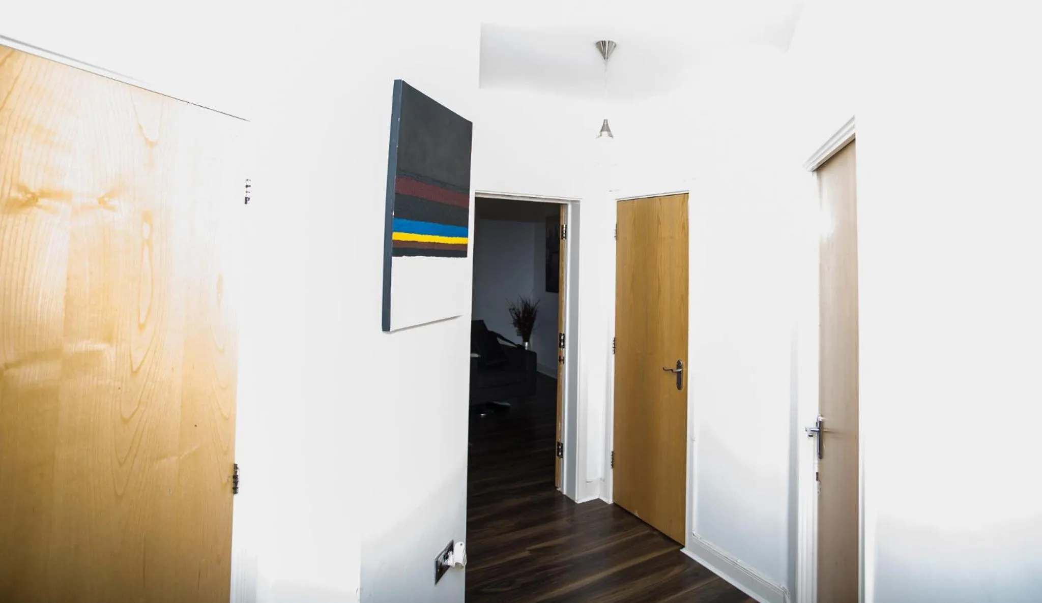 MODERN 2 BEDROOM APARTMENT