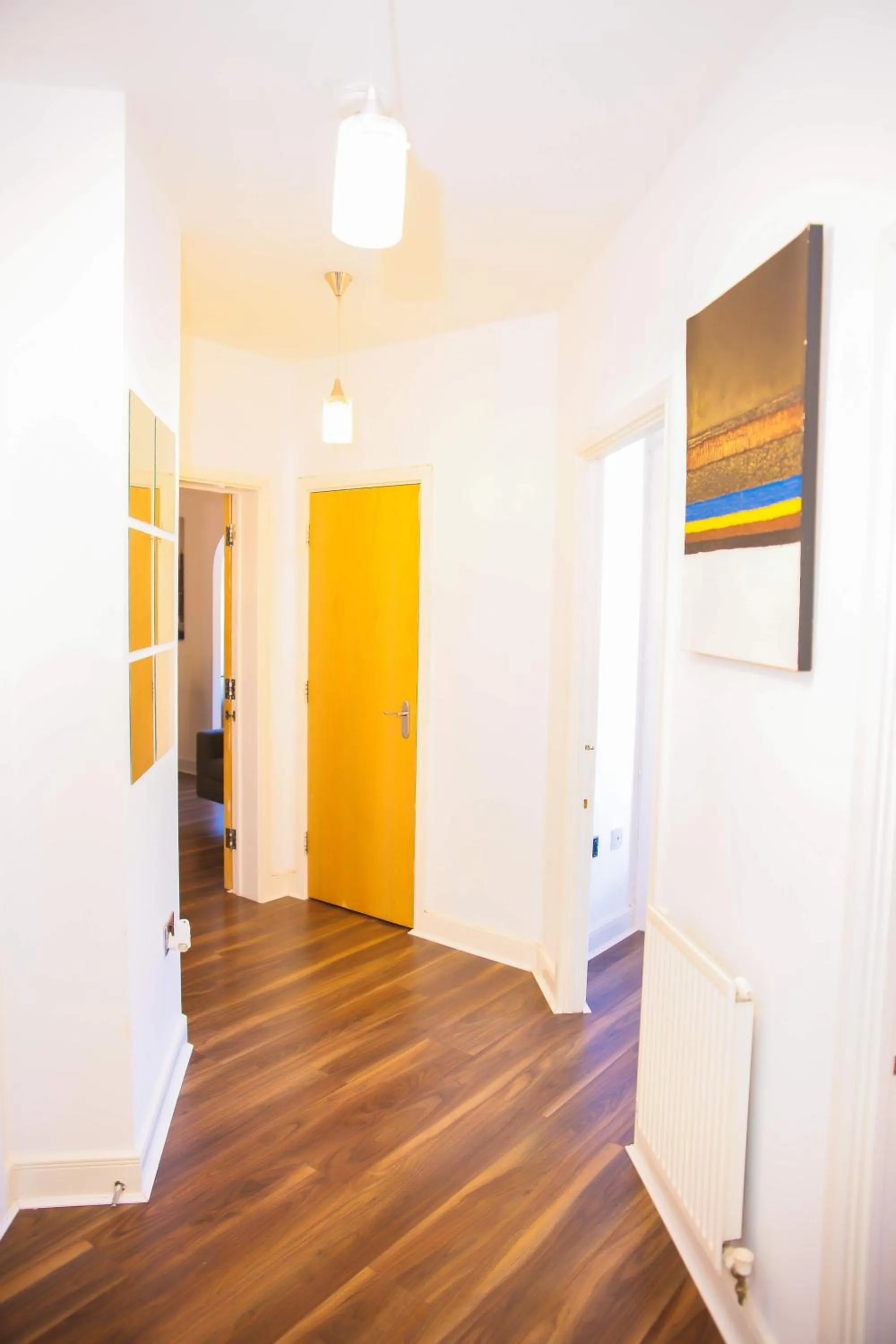 MODERN 2 BEDROOM APARTMENT