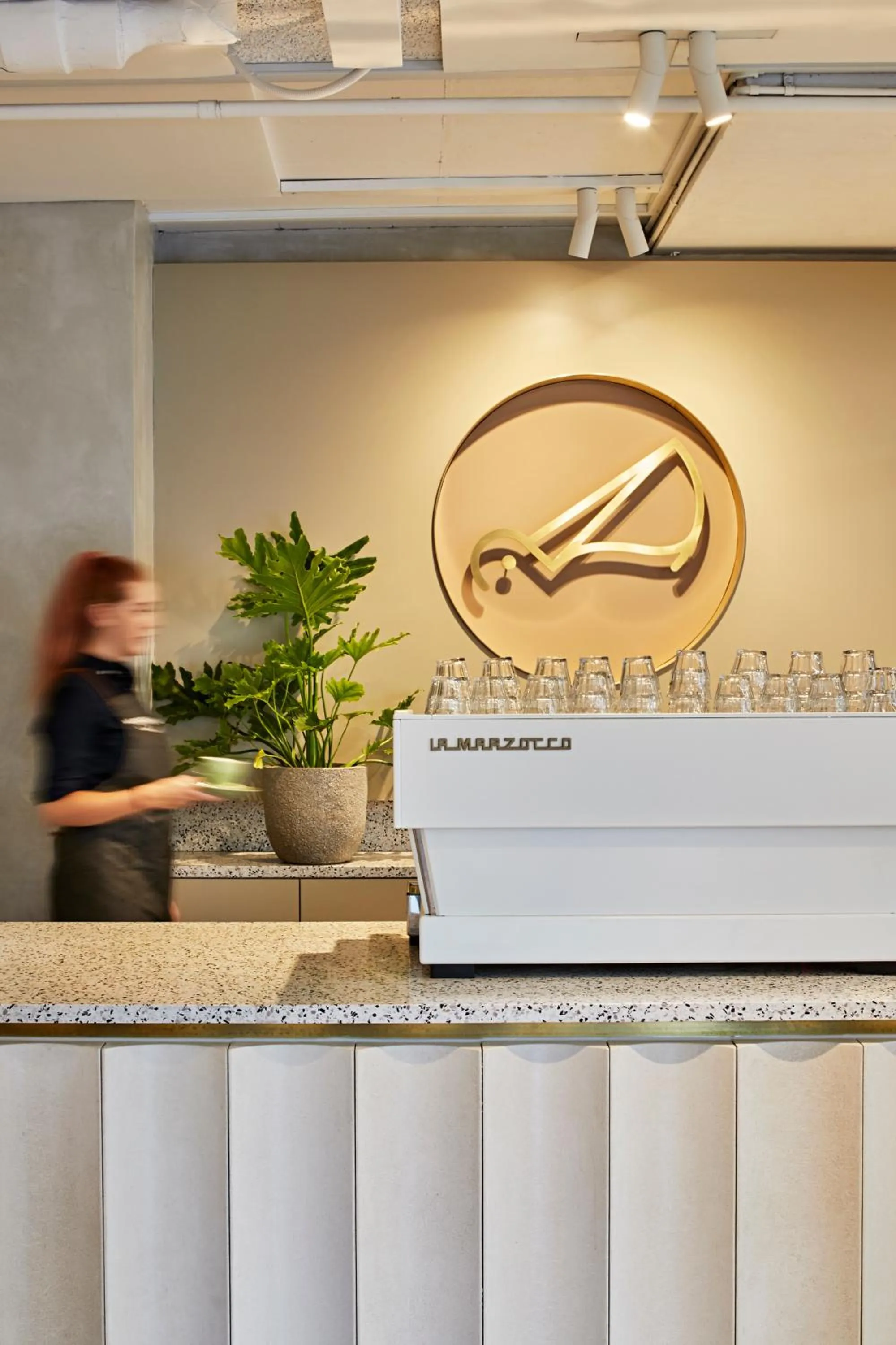 Restaurant/places to eat in Tyrian Albert Park Lake