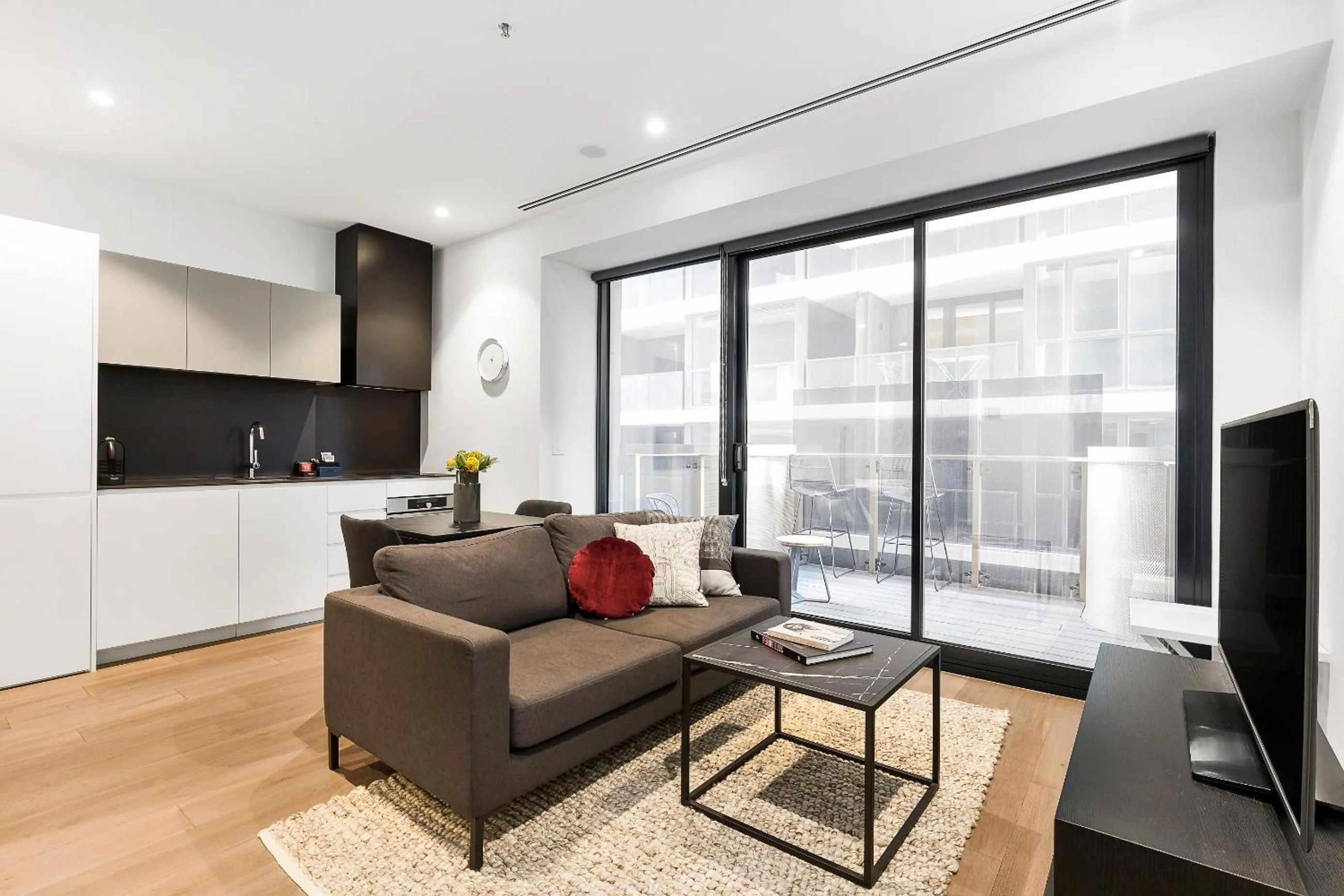 Kitchen or kitchenette in Tyrian Albert Park Lake