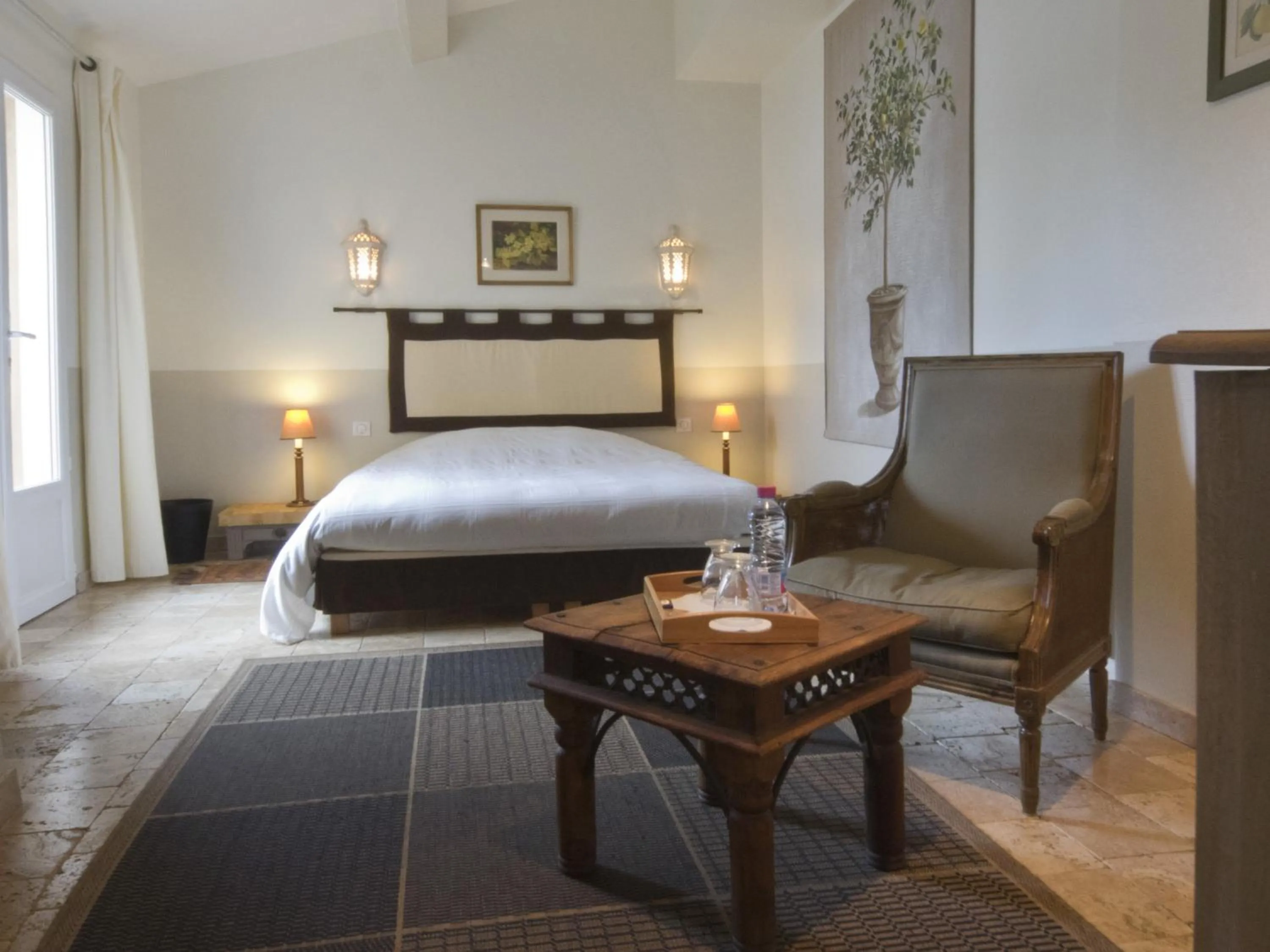 Photo of the whole room, Bed in La Bégude Du Pascouren