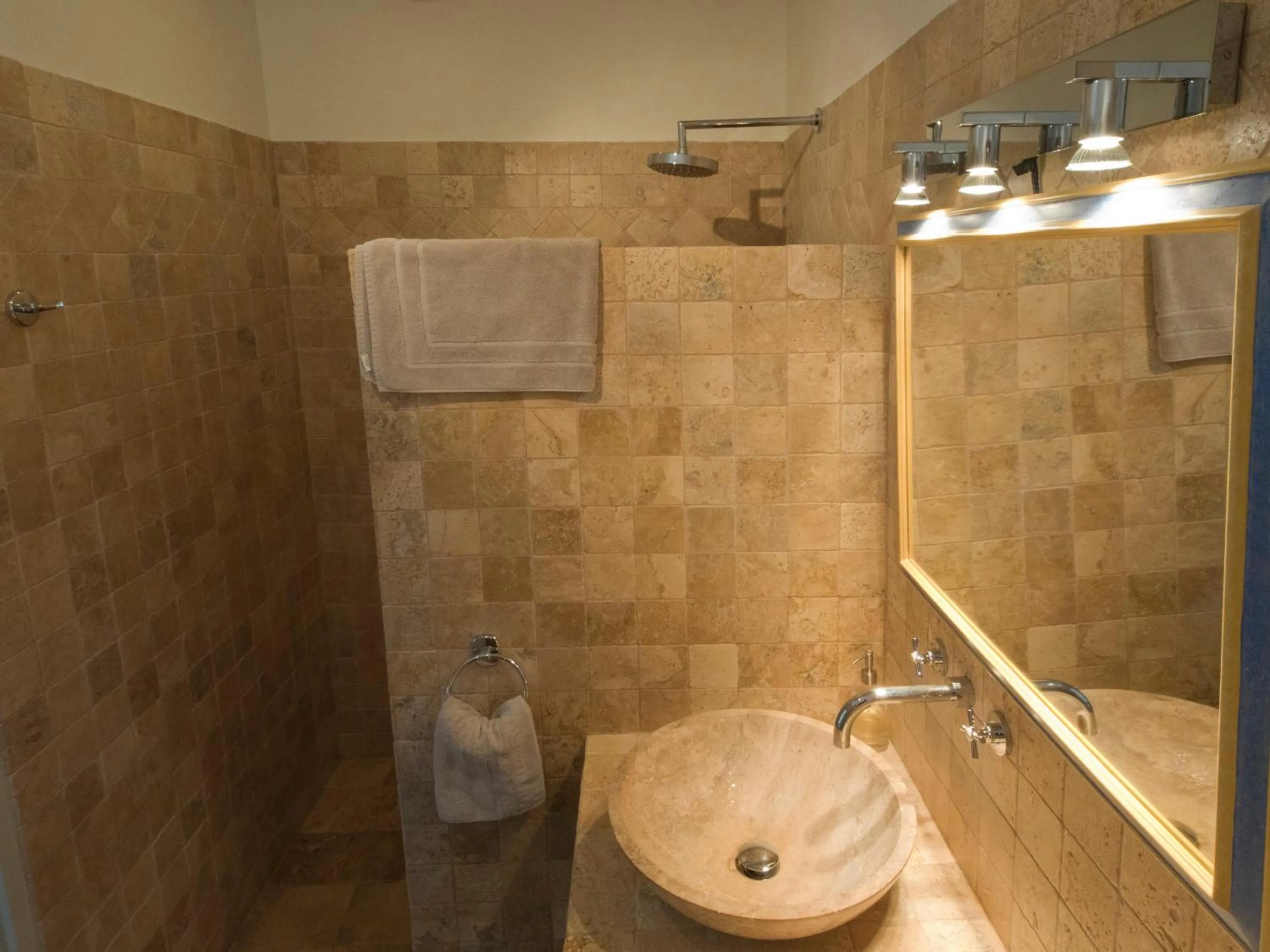 Bathroom in La Bégude Du Pascouren