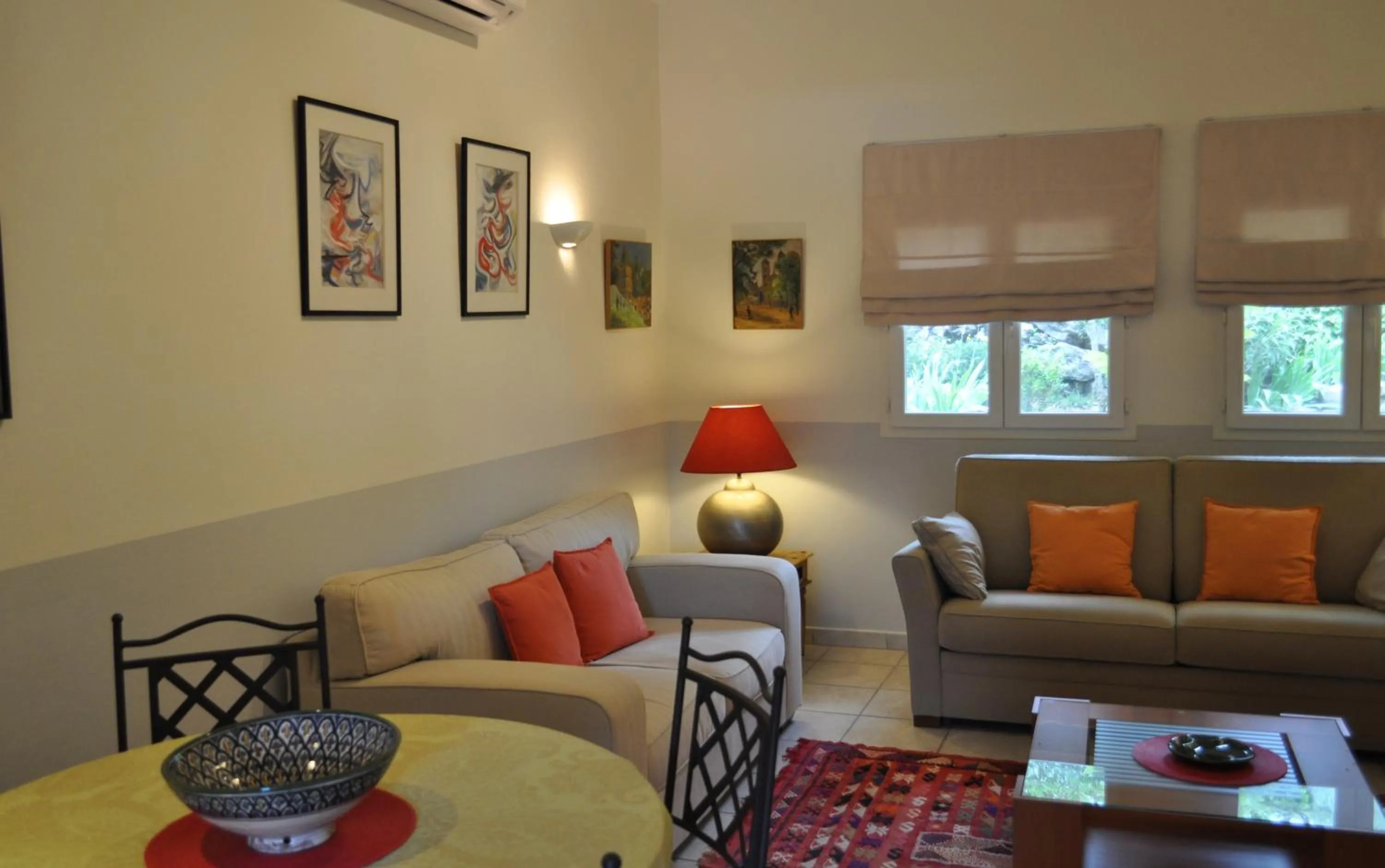 Seating area in La Bégude Du Pascouren